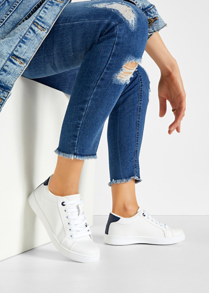 Sneaker