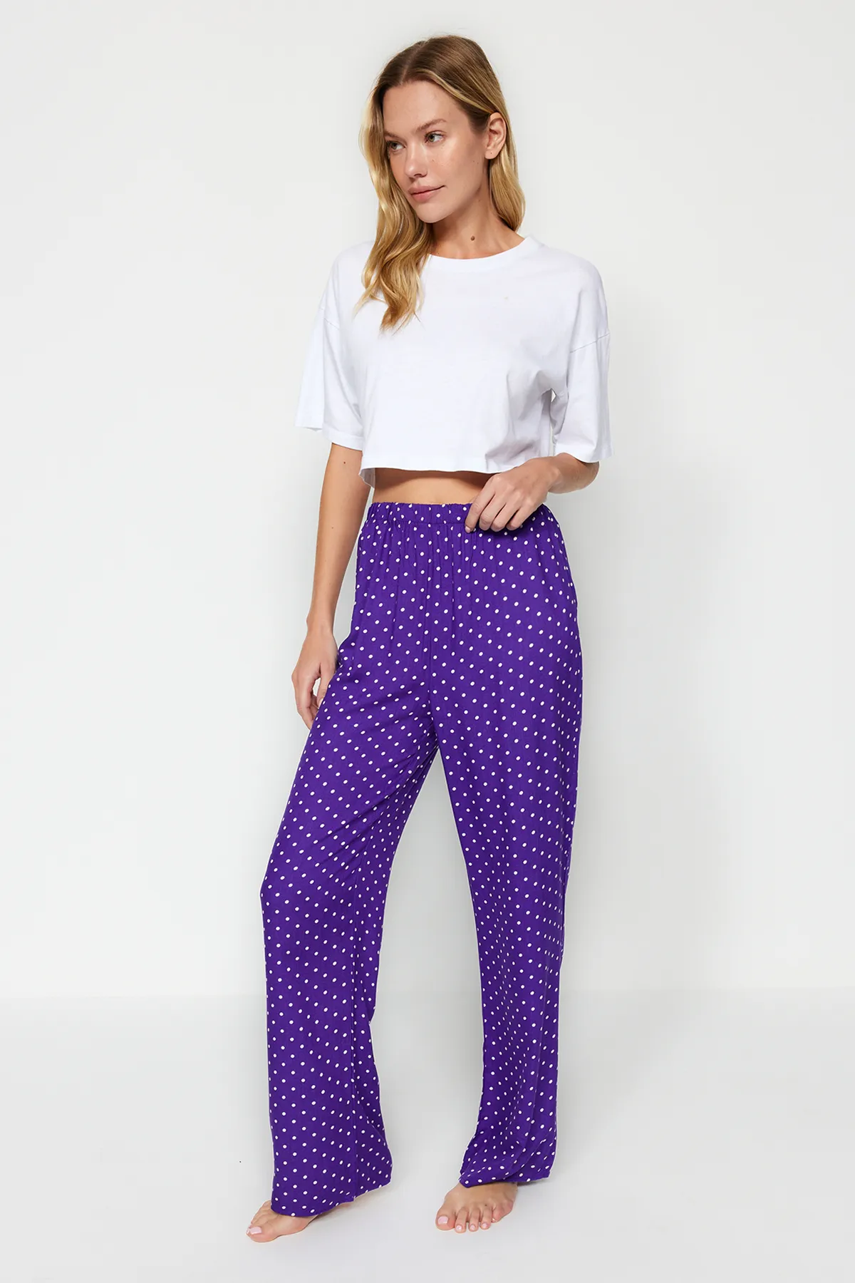 Trendyol Collection  2er-Pack Pyjamahosen aus gewebter Viskose mit Polka-Dot-Muster THMAW24PJ00009