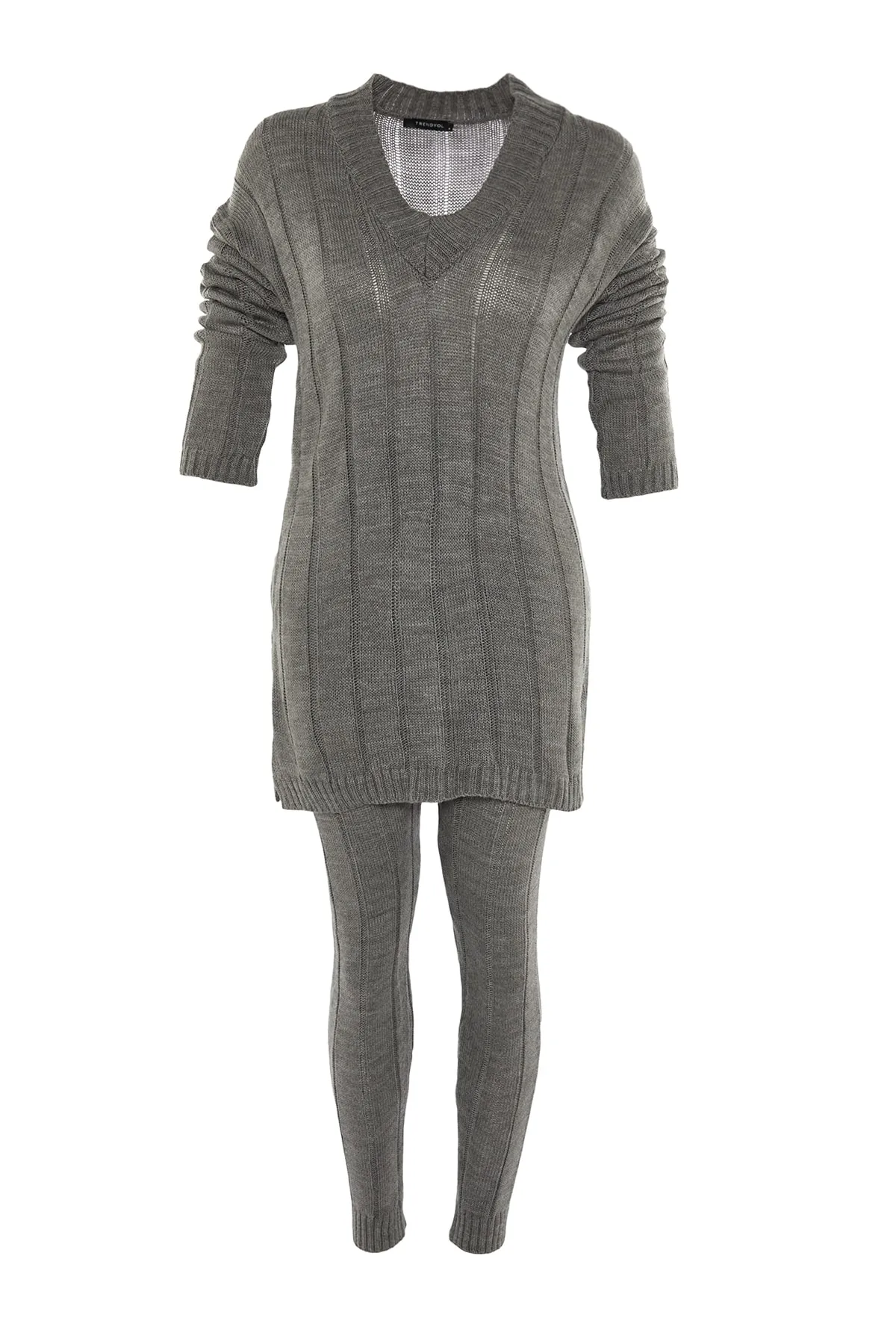 Trendyol Collection  Graues Oversize-Pullover-Hose mit V-Ausschnitt, Strickoberteil und -unterteil-Set TWOAW22AU0229