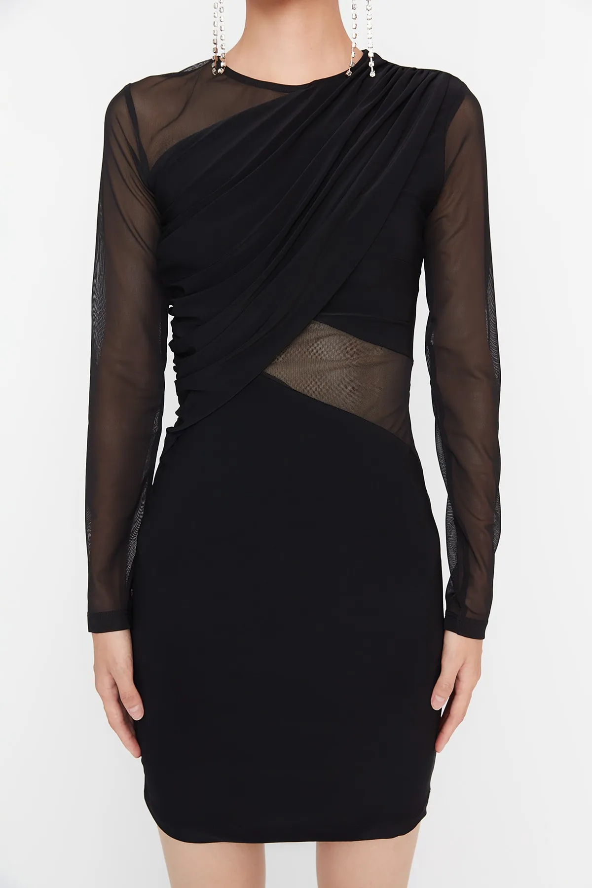 Trendyol Collection  Schwarzes, detailliertes, gestricktes, elegantes Abendkleid aus Tüll TPRAW23EL00100