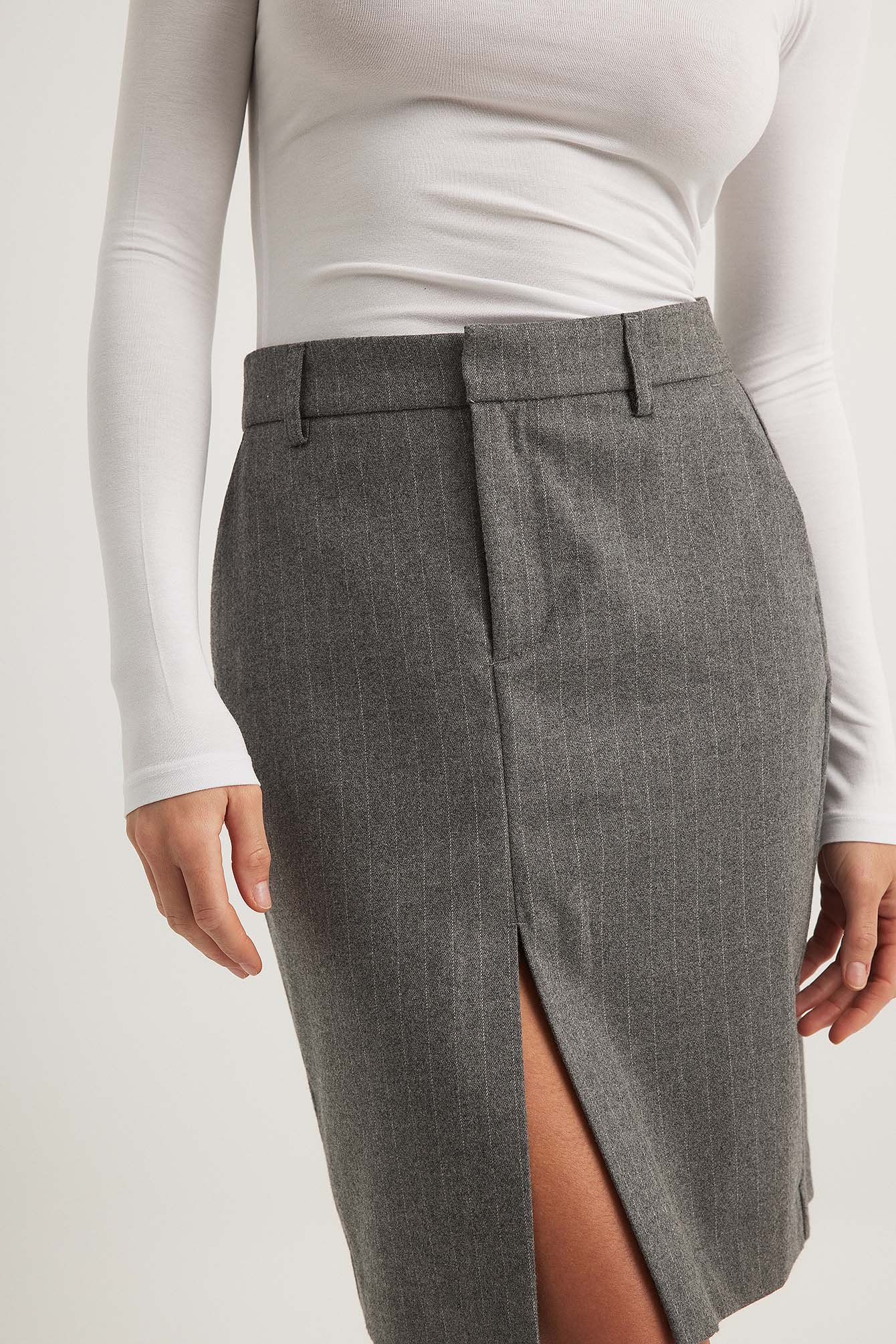 Gerader gestreifter Minirock mit hoher Taille und Schlitz