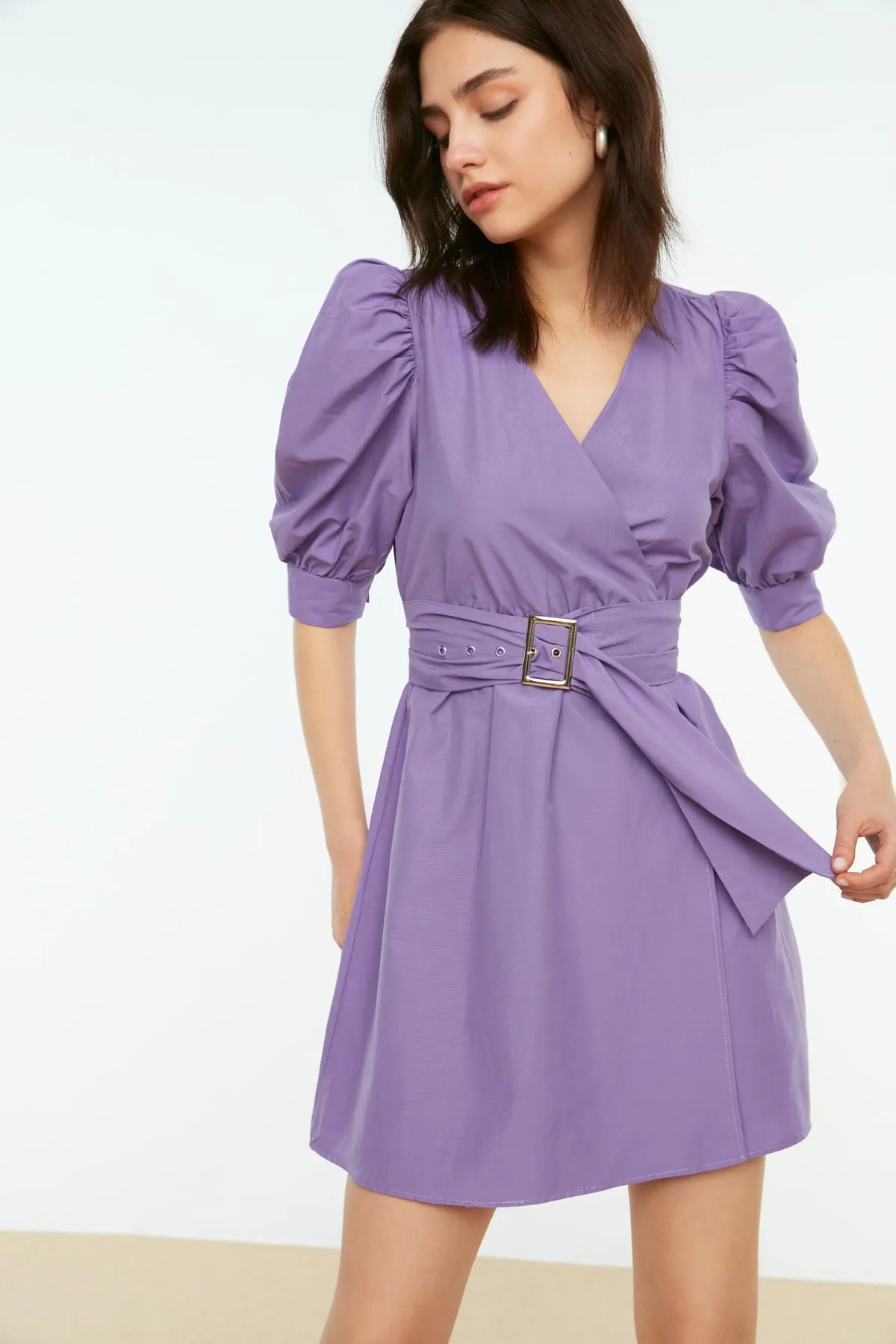 Trendyol Collection  Lilafarbener Rock, Taillenöffnung, Krawatte, detailliertes Mini-Webkleid TWOSS20EL0619