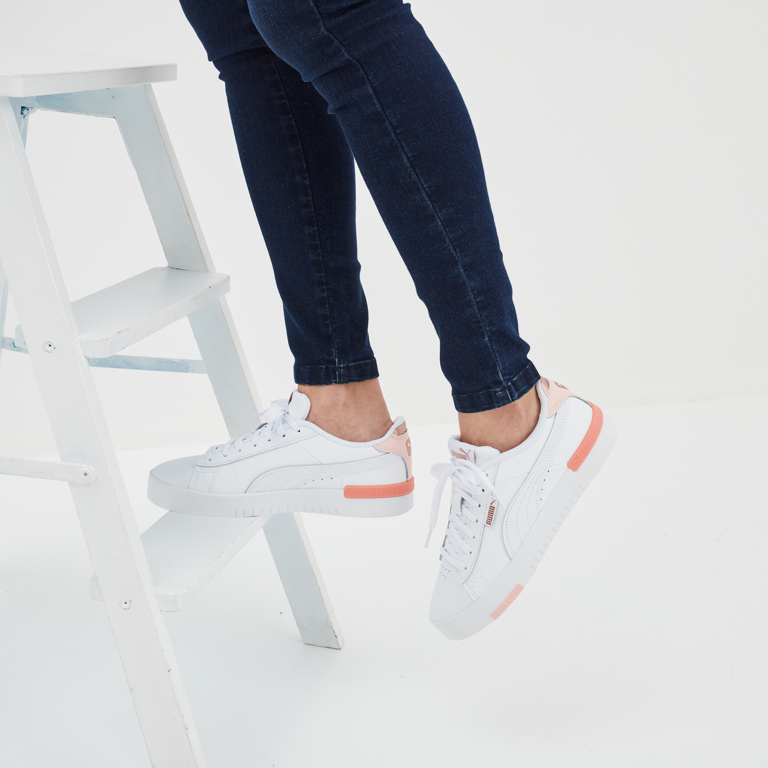 Tennis basses à lacets Puma Jada Renew blanc femme | La Halle