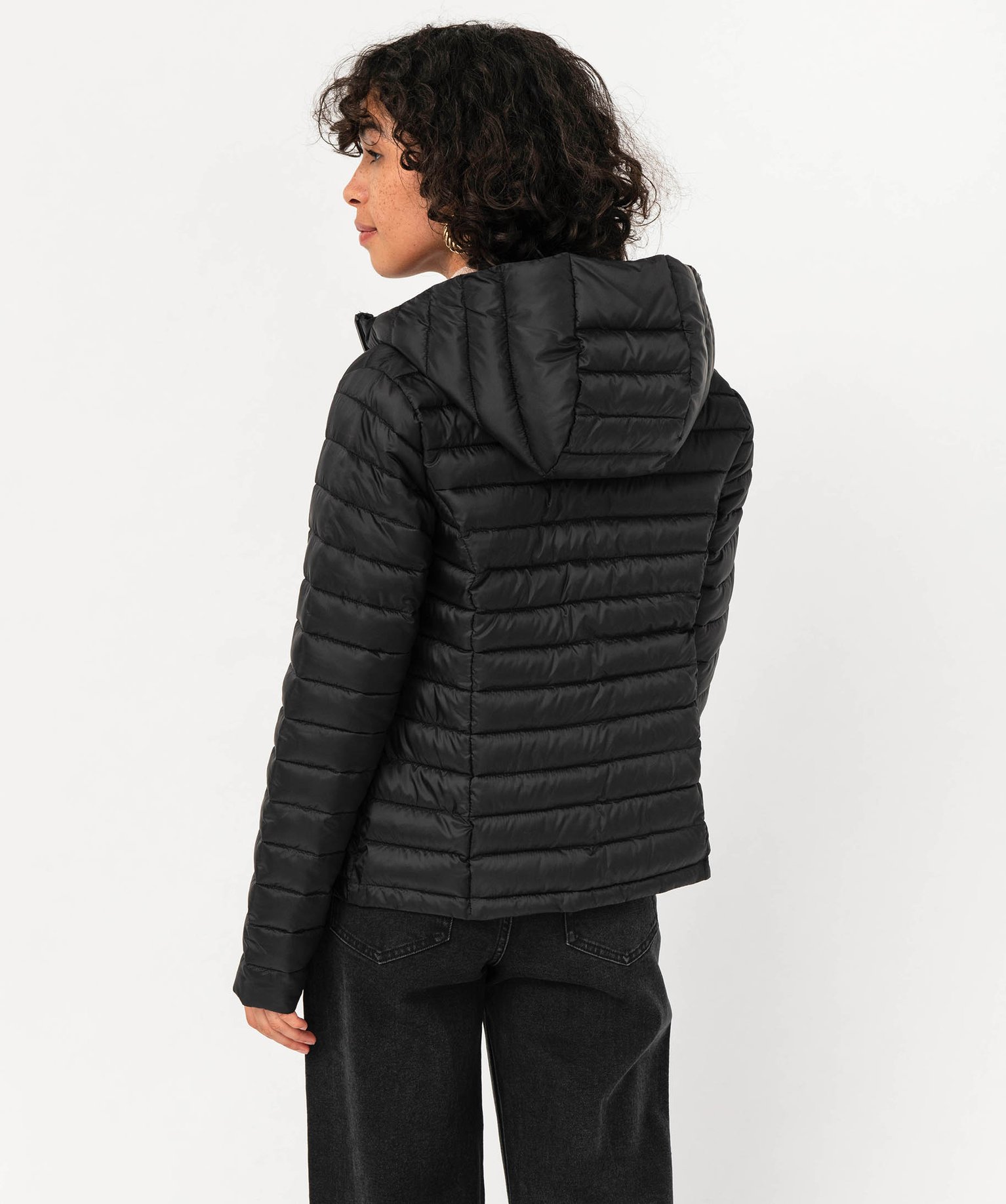 Doudoune à capuche rembourrage fin femme avec pochette noir | GEMO