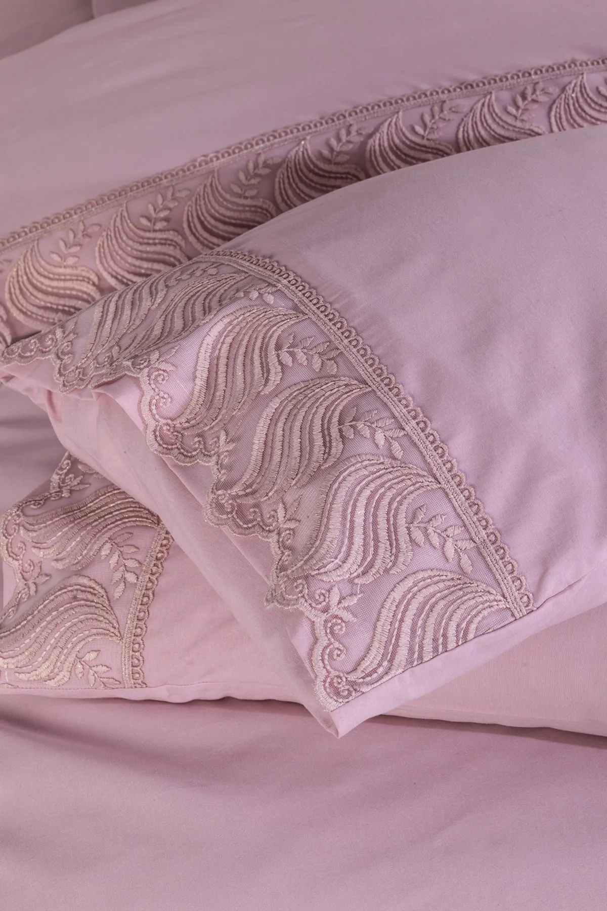 Çeyiz Diyarı  Mitgift-Bettbezug-Set aus französischer Spitze, gewellt, Puder