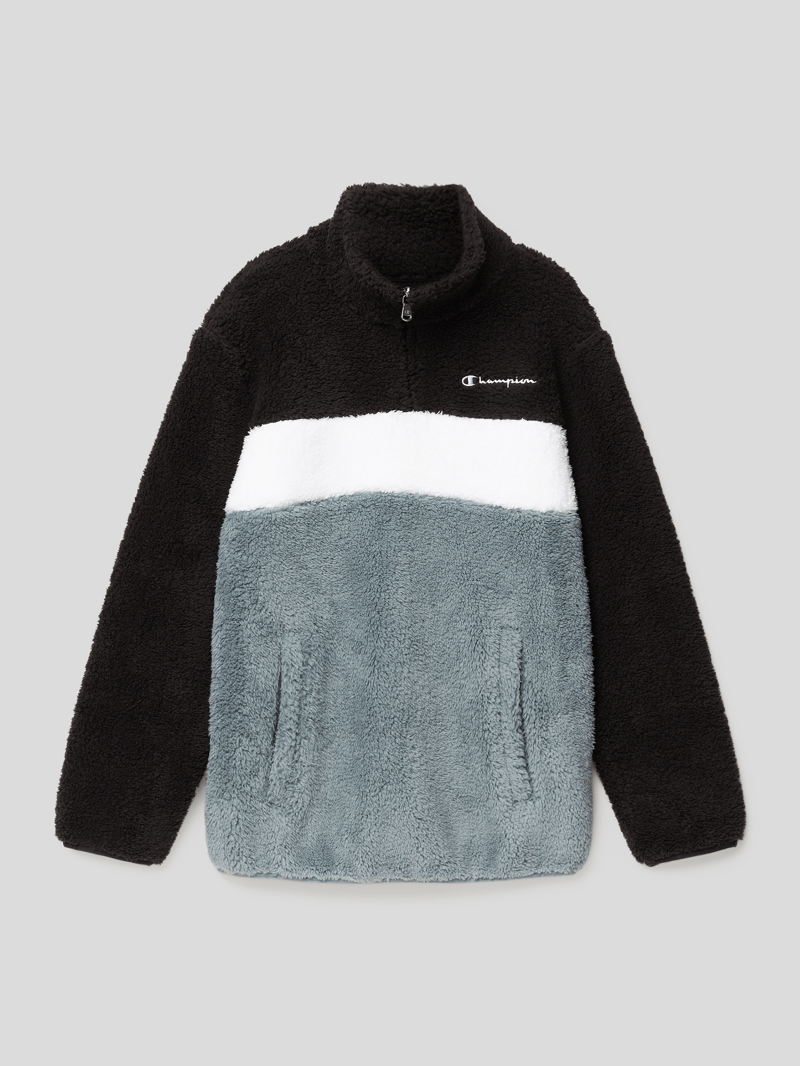 Sweatshirt in Teddyfell-Optik in schwarz