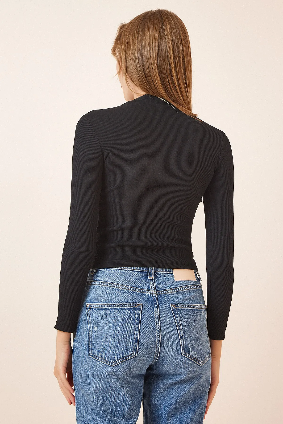 Happiness İstanbul  2er-Pack gerippte Rollkragenpullover-Strickbluse für Damen in Schwarz und Ecru GT00053