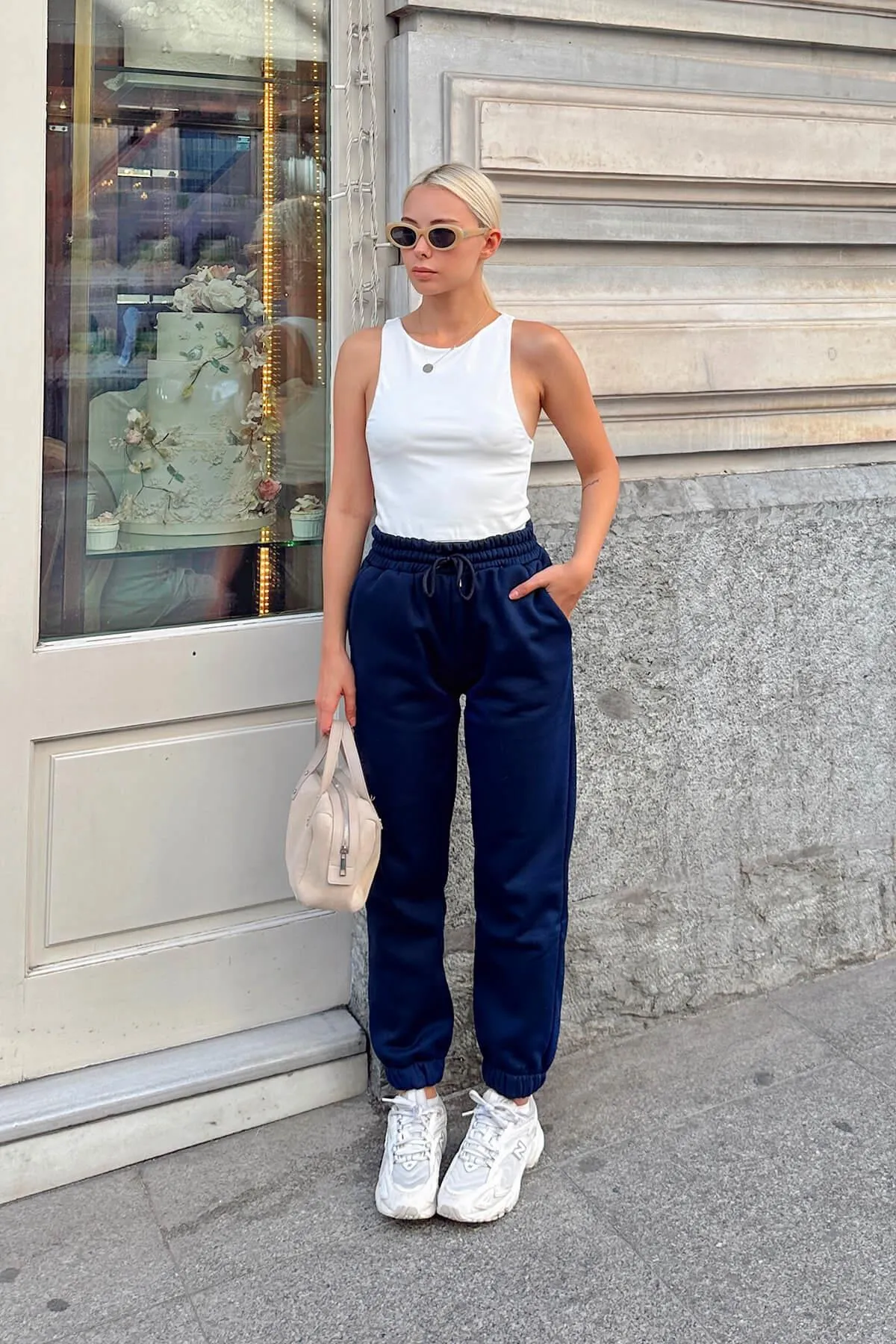Swist  Marineblaue Damen-Jogginghose mit hoher Taille und elastischem Bund innen