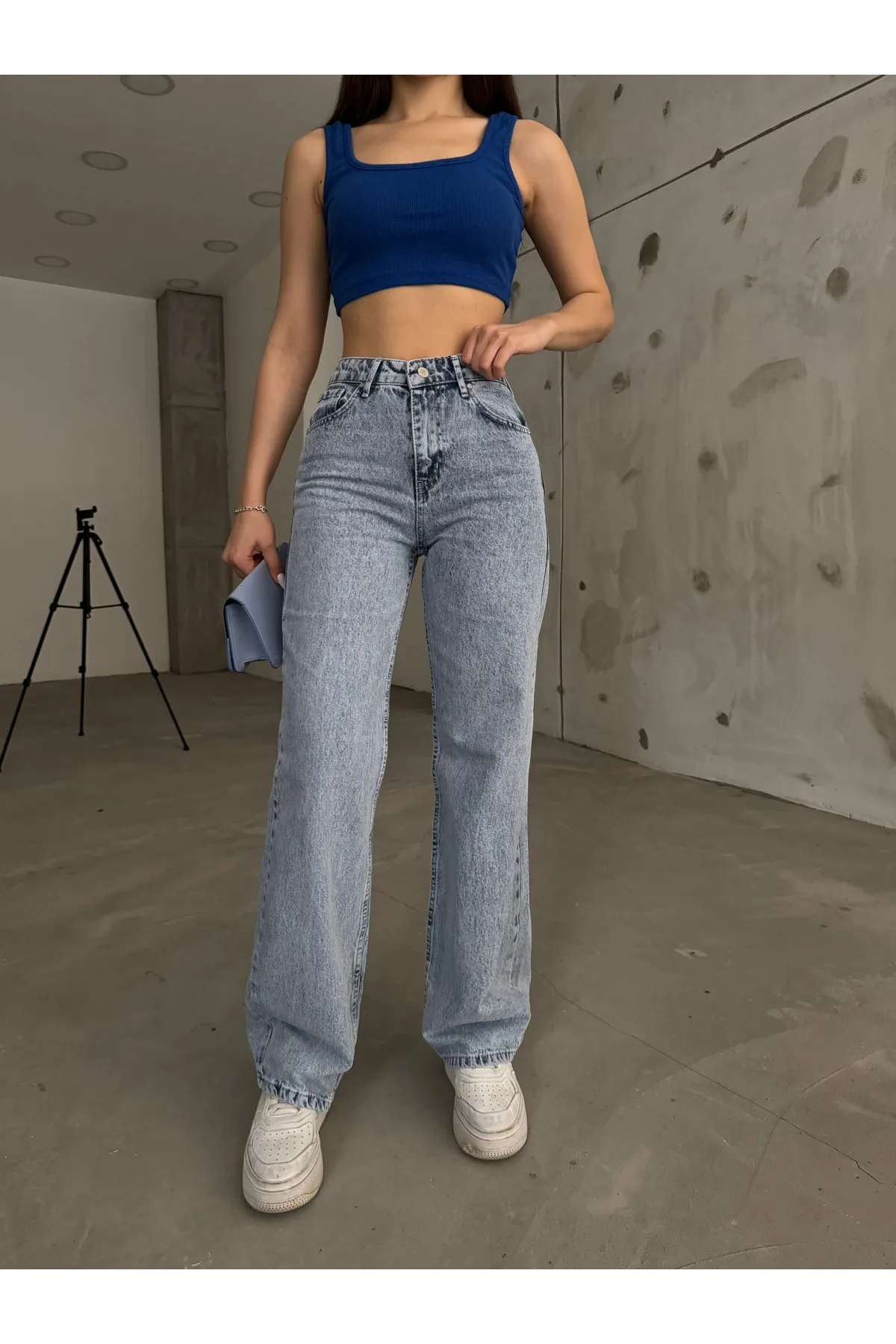 BİKELİFE  Hellblaue Snow-Wash-Jeans für Damen mit hoher Taille, dehnbarem Lycra und weitem Bein