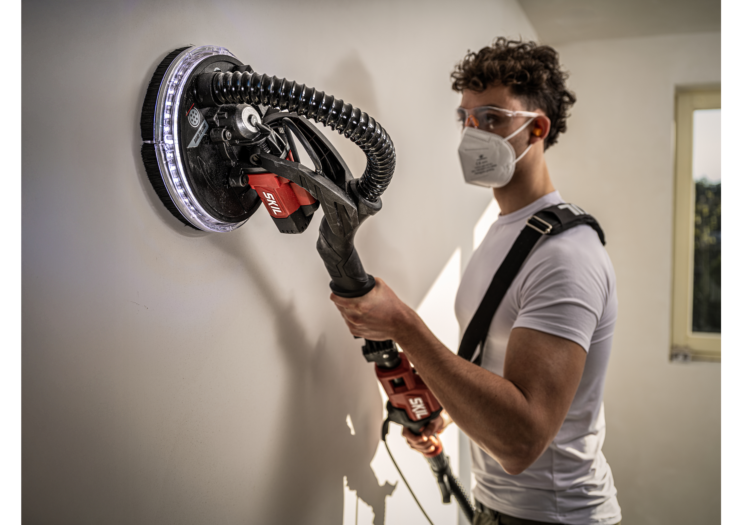 SKIL SR1E7521DA Wand- plafondschuurmachine 750W 225 mm in tas