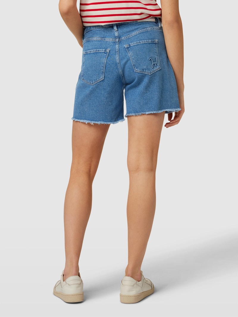 Jeansshorts mit ausgefransten Beinabschlüssen in jeans
