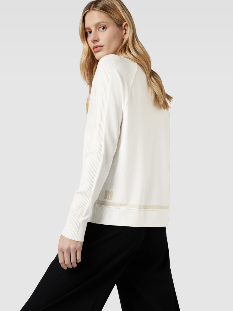 Strickpullover mit Rundhalsausschnitt in offwhite