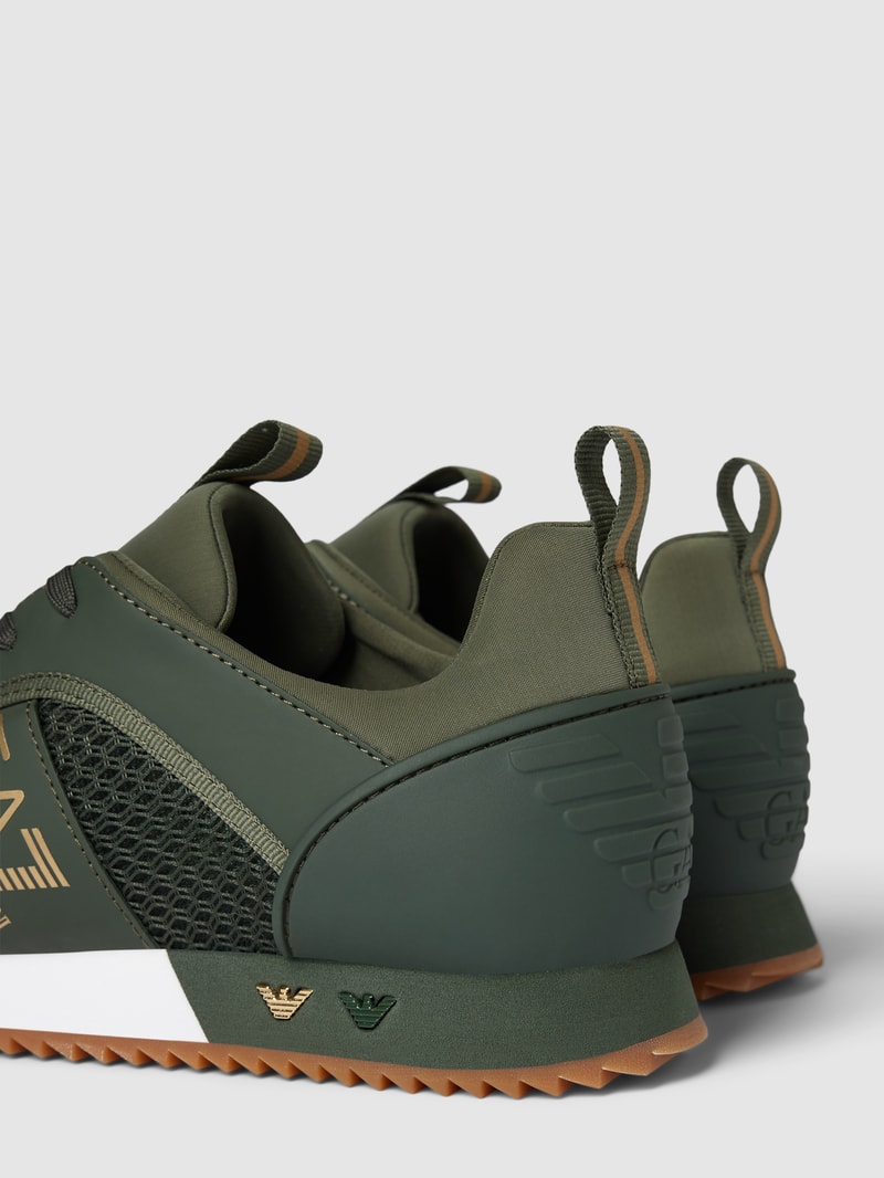 Sneaker mit Label-Details in khaki