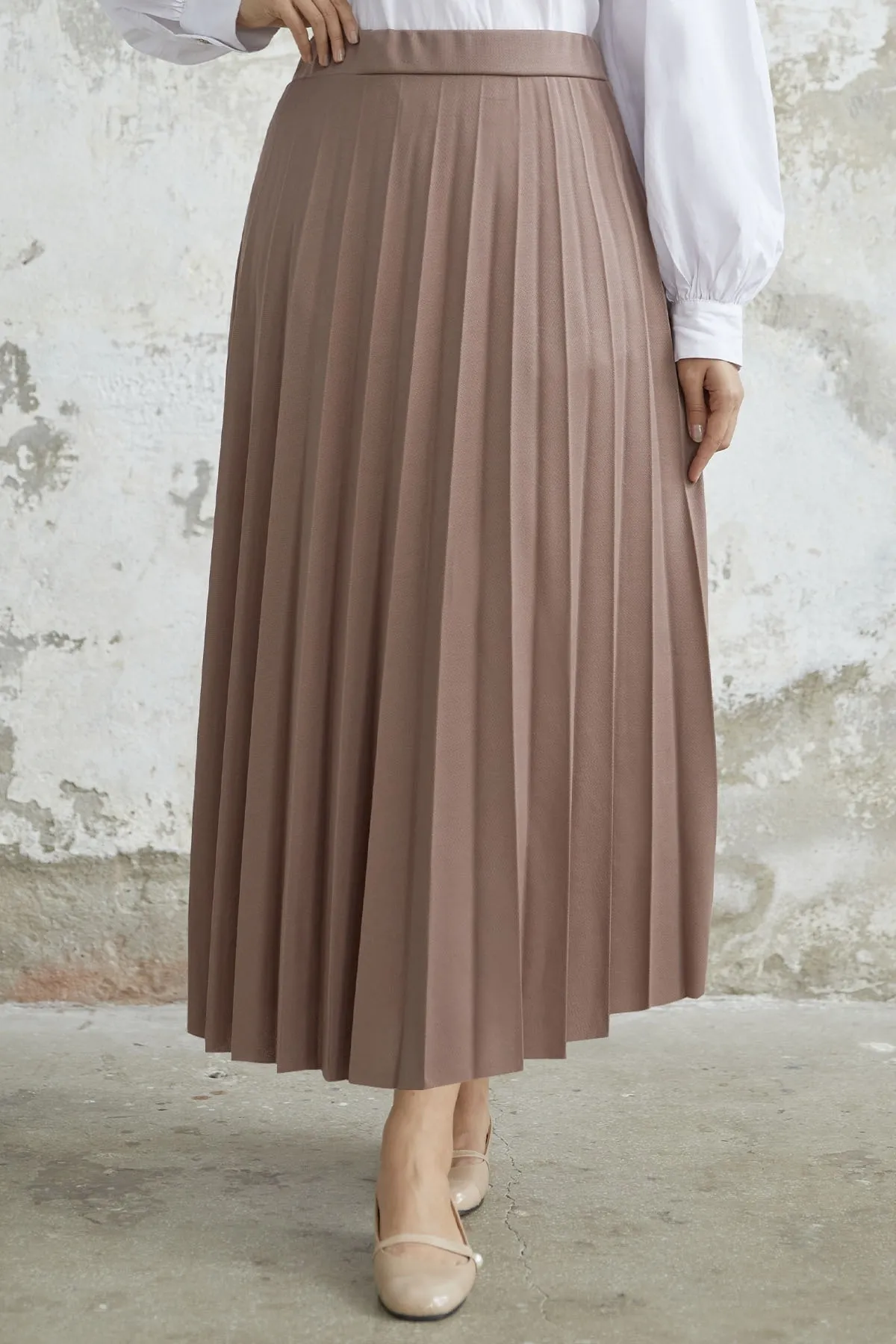 InStyle  Luisa Taillen-elastischer Faltenrock – Milchbraun
