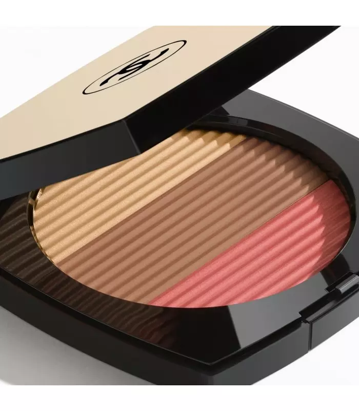 LES BEIGES Harmonie de trois poudres belle mine, poudre bronzante, blush et enlumineur