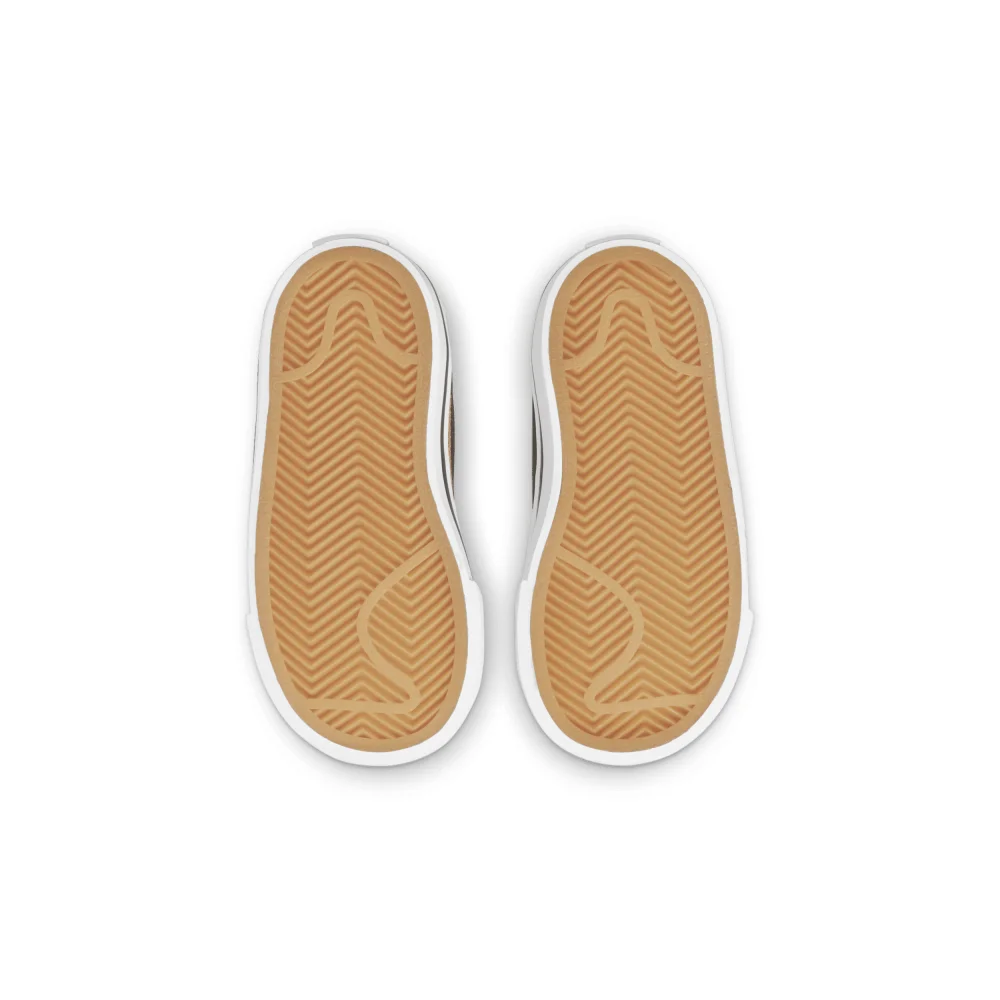 Nike Court Legacy DA5382-102 / weiss