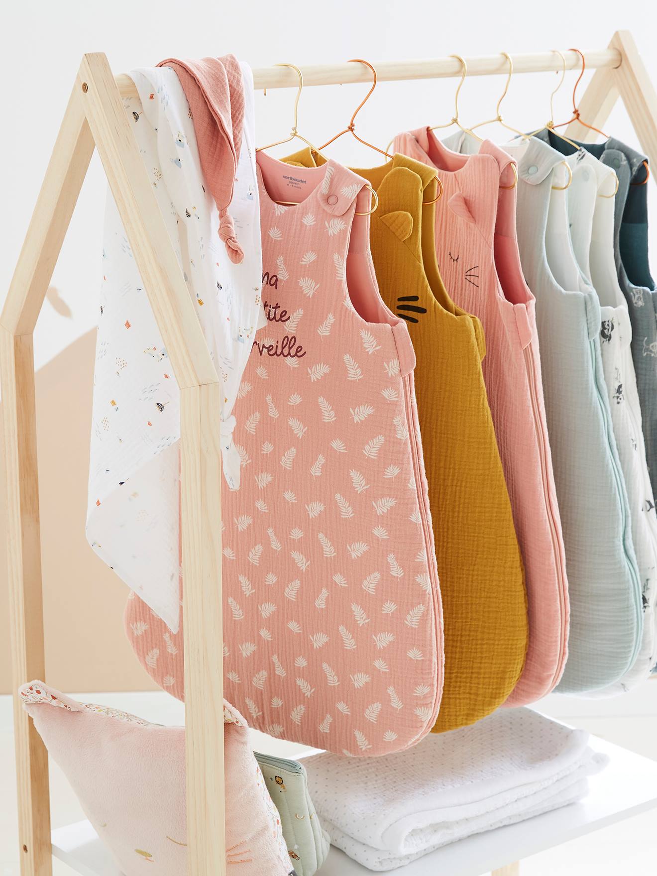 Vertbaudet Bio-Kollektion: Ärmelloser Baby Schlafsack KLEINES WUNDER - altrosa bedruckt