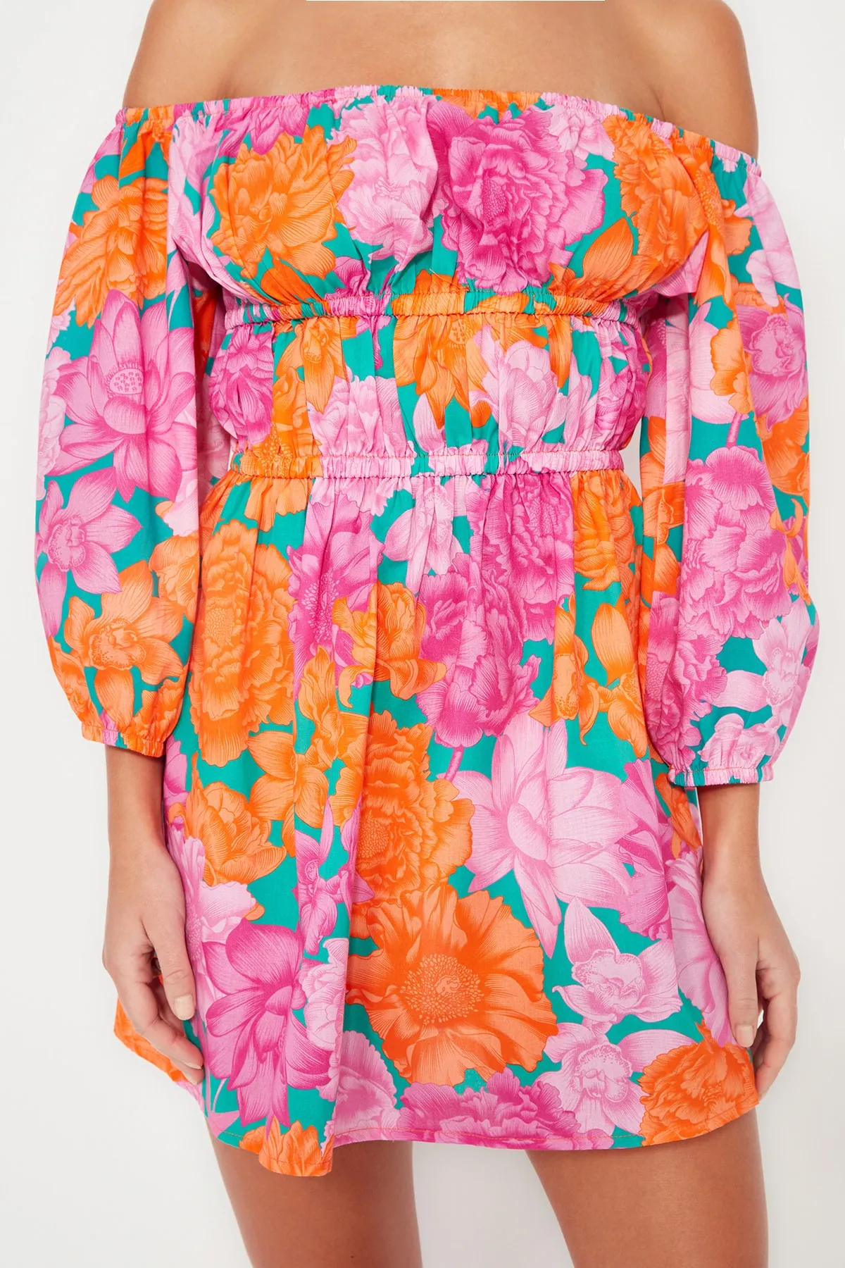 Trendyol Collection  Gerafftes Mini-Strandkleid aus 100 % Baumwolle mit Blumenmuster TBESS23EL00113
