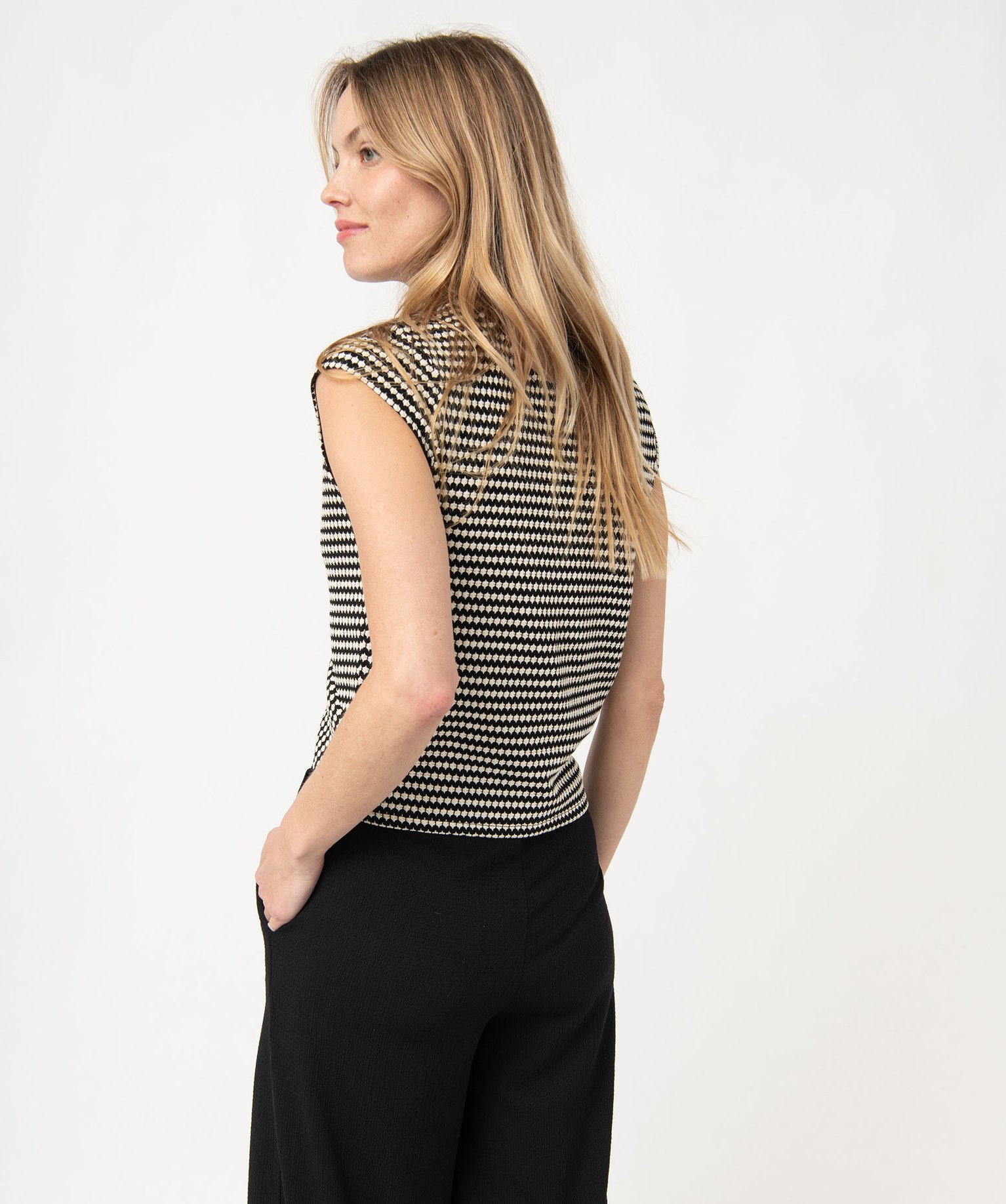 Tee-shirt à manches courtes avec dos fantaisie femme noir | GEMO