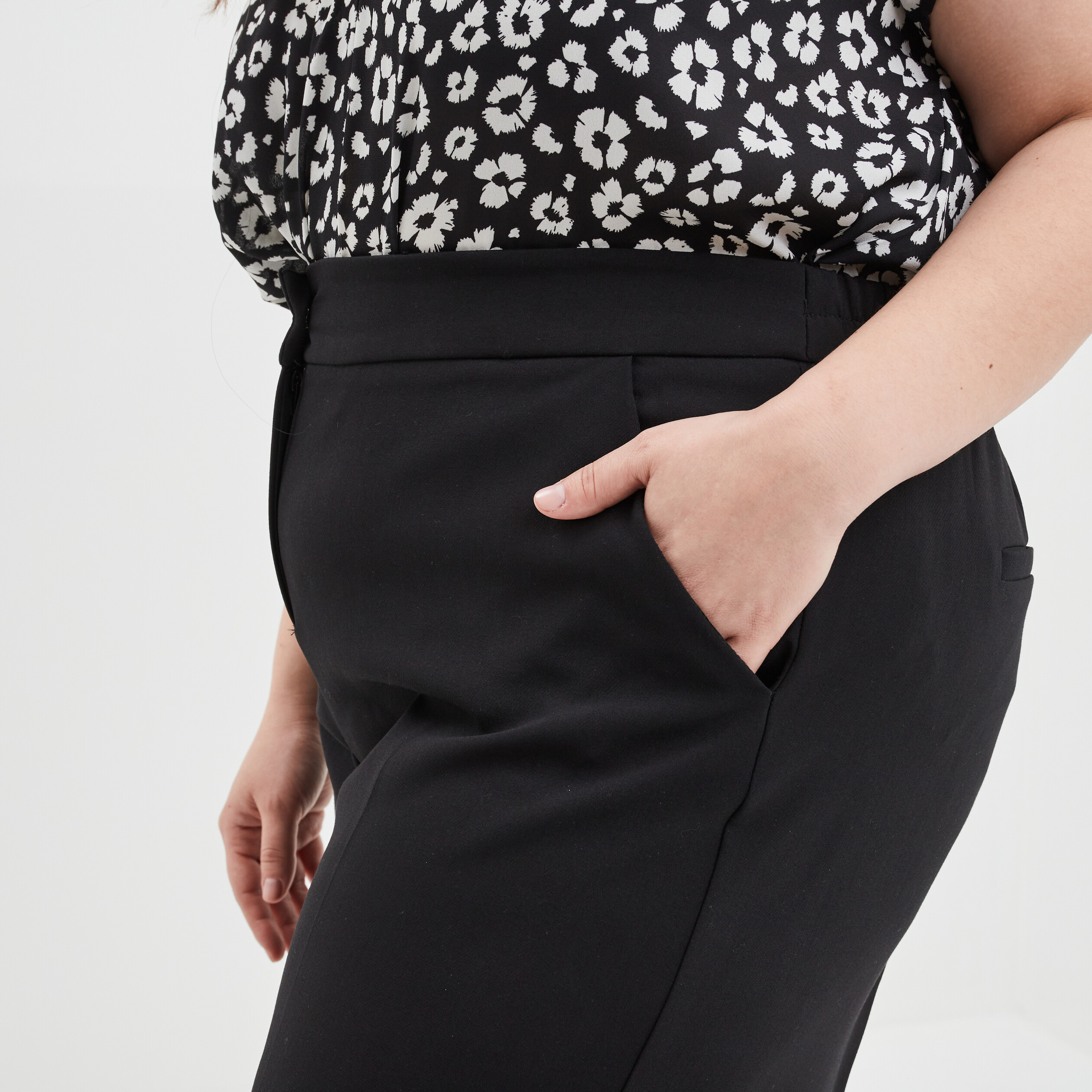 Pantalon city large Modavista noir femme grande taille | La Halle