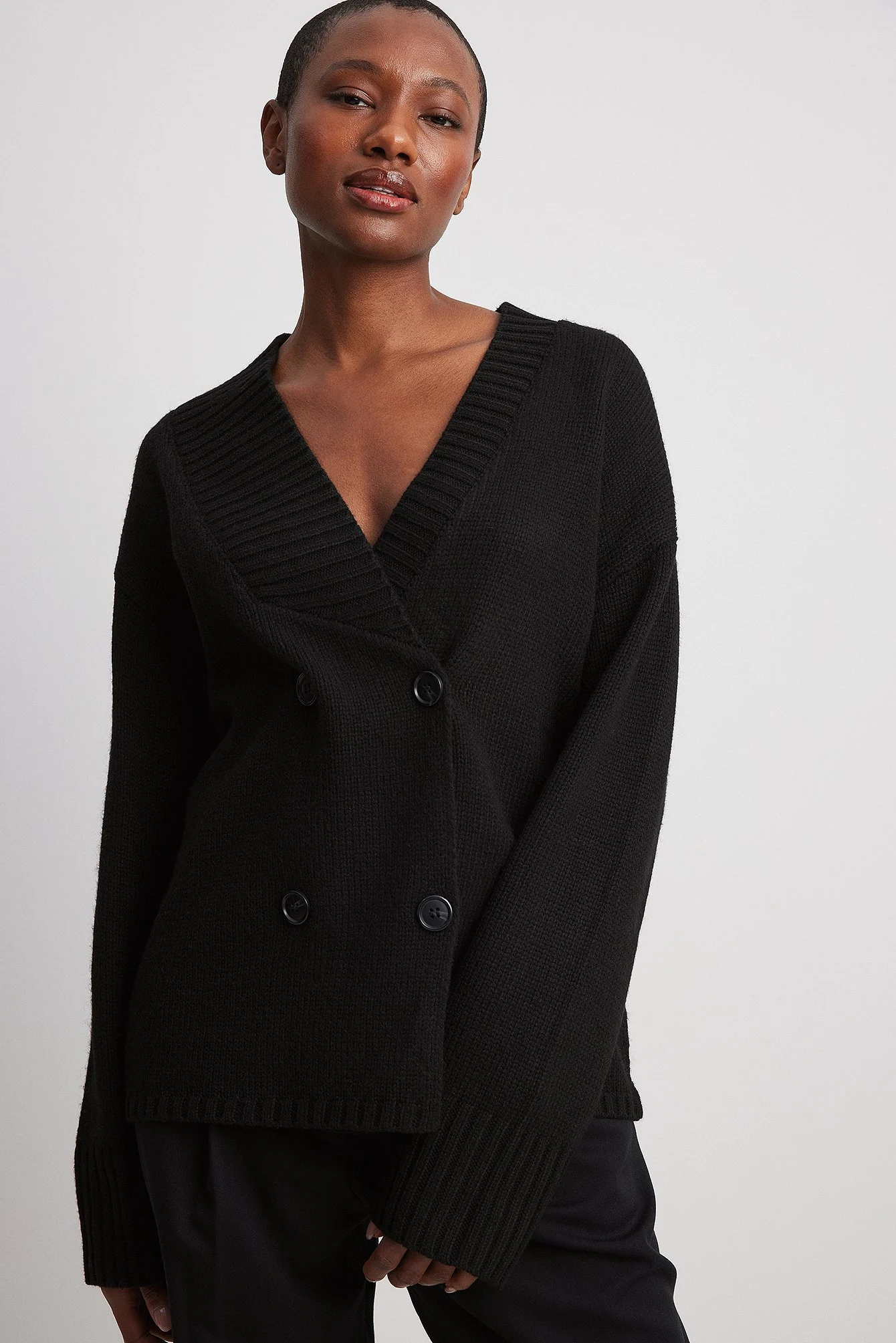 Schwere Oversize-Strickjacke