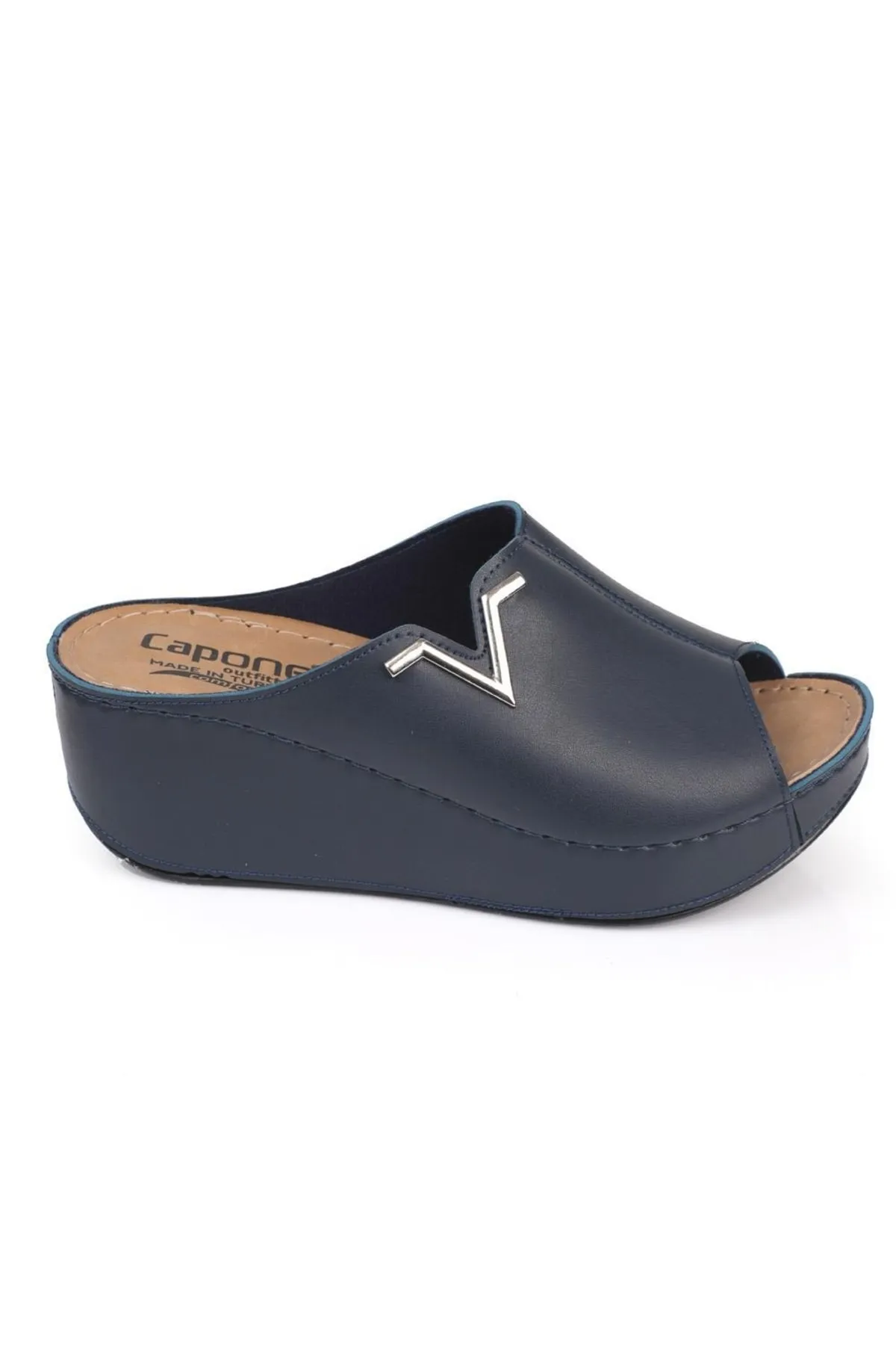 Capone Outfitters  Anatomisch weiche, bequeme Mutterhausschuhe mit Keilabsatz