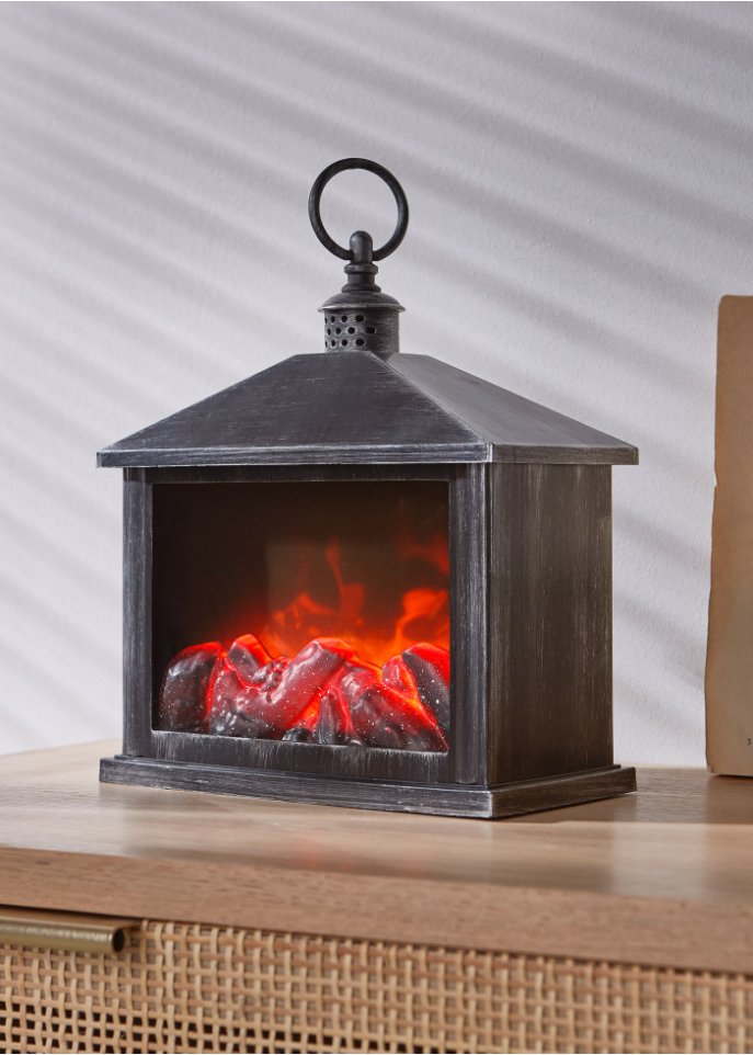LED-Laterne im Kamin-Design