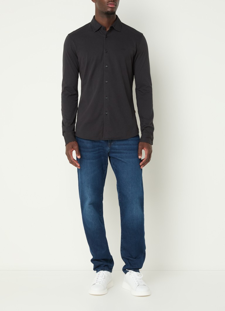 Camisa HUGO BOSS de corte regular com bordado do logotipo.