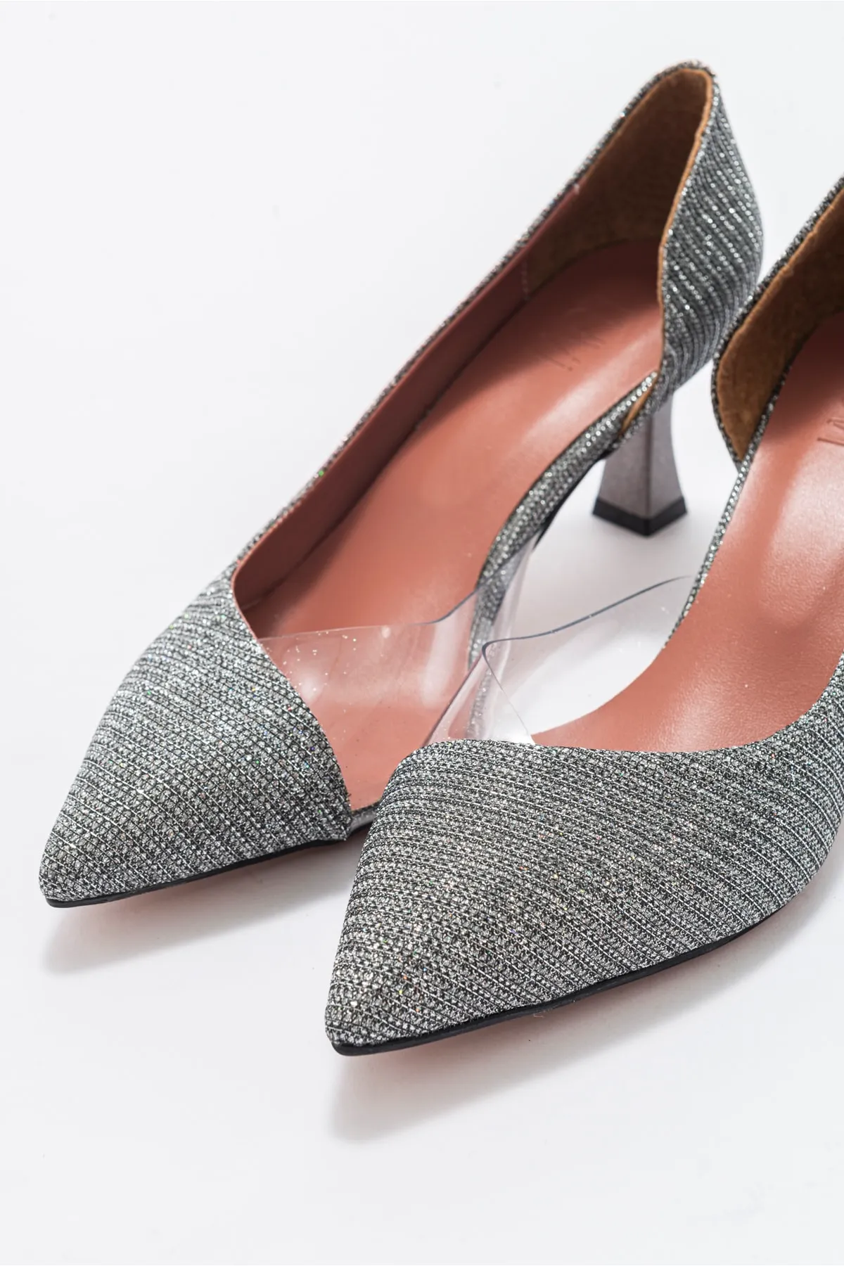 LuviShoes  353 platinsilberne Damenschuhe mit Absatz
