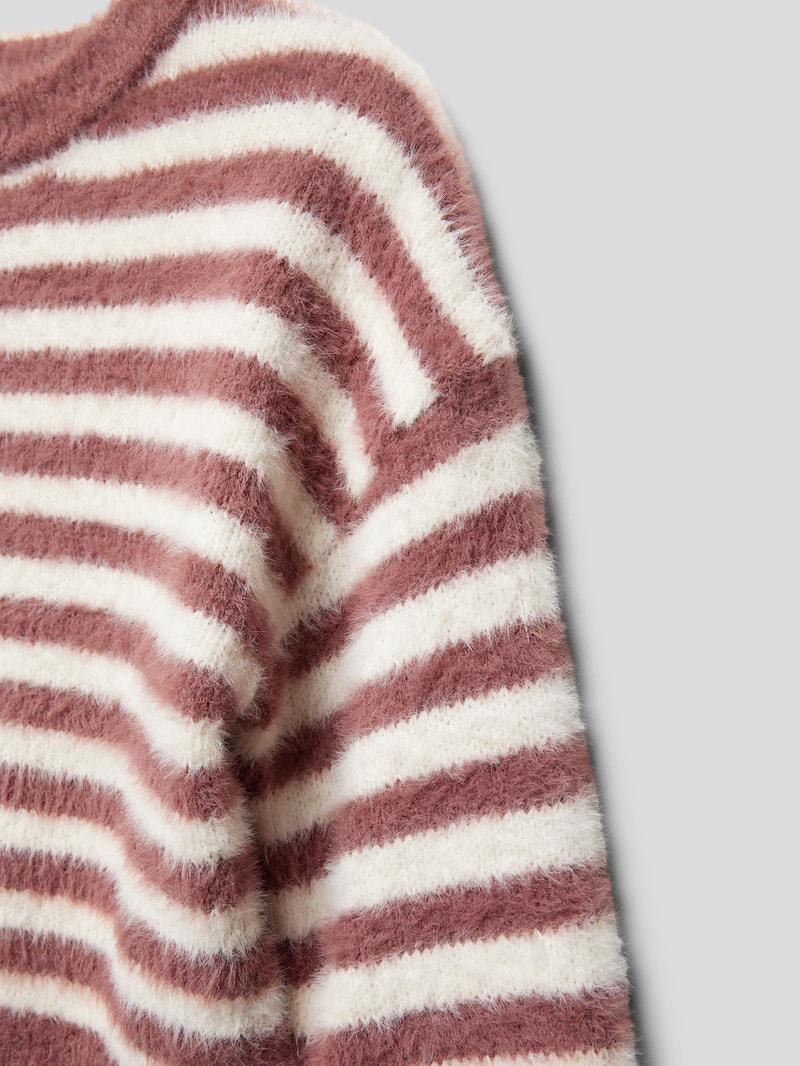 Strickpullover mit Rundhalsausschnitt in pflaume