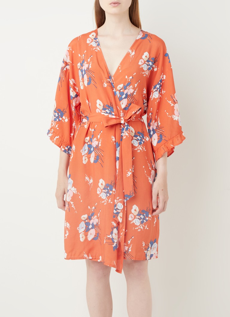 Kimono ar ziedu apdruku