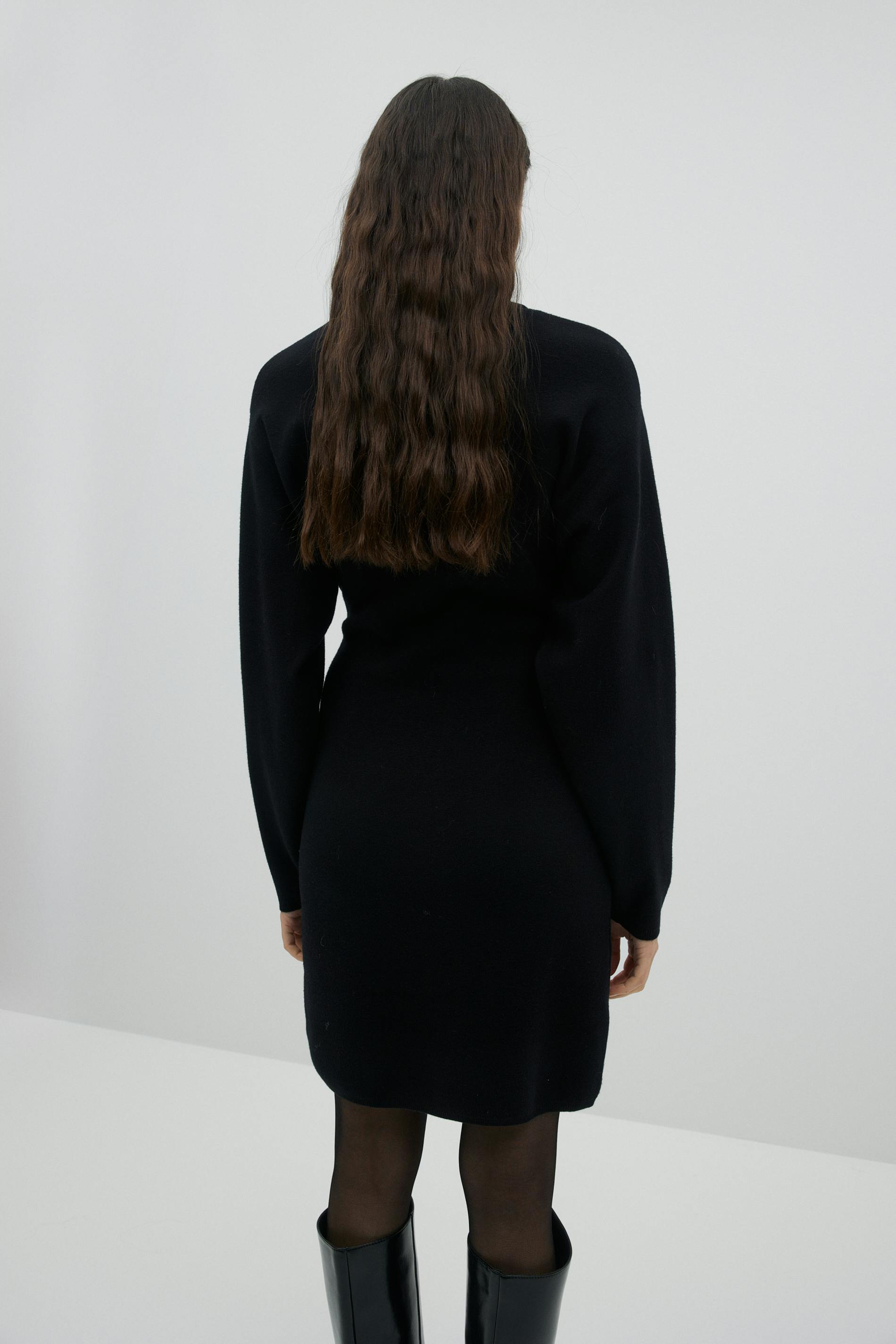 Short knitted dress