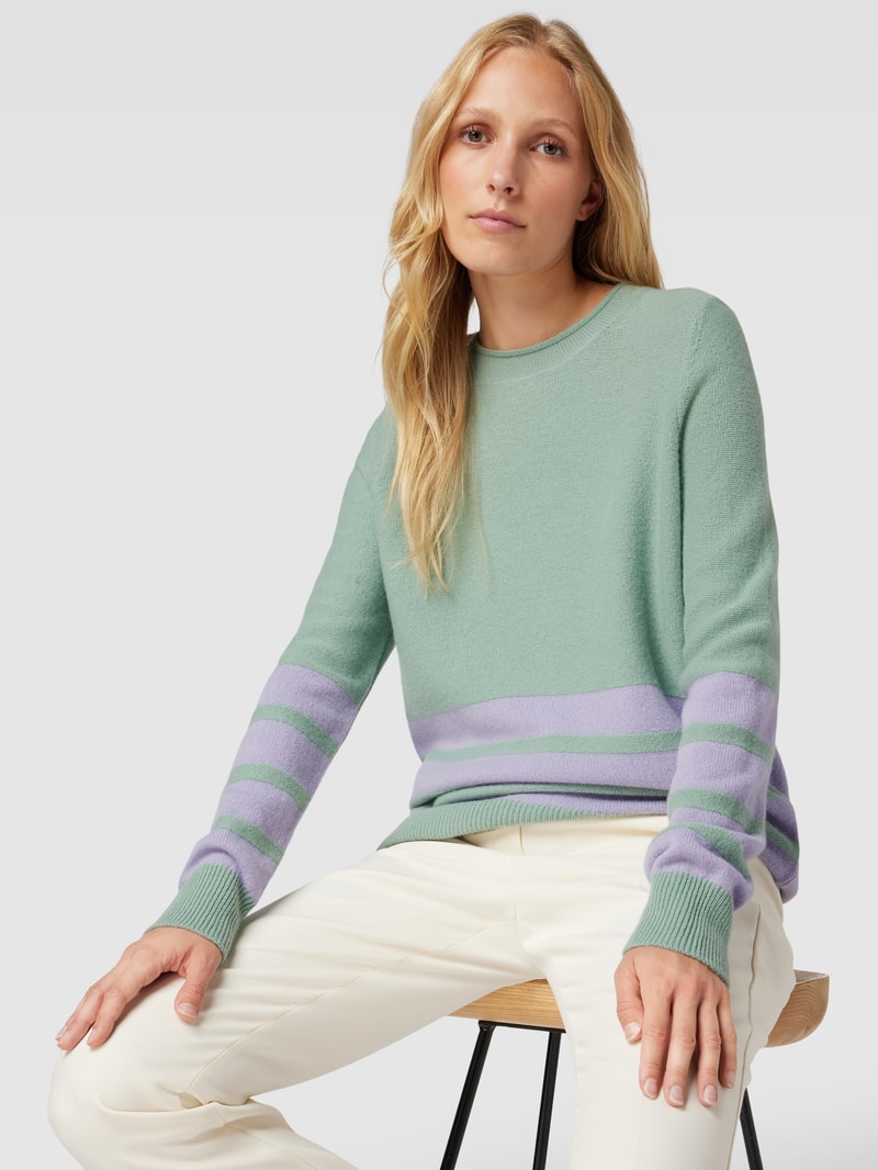 Strickpullover aus Lanawolle mit Kontraststreifen in schilf