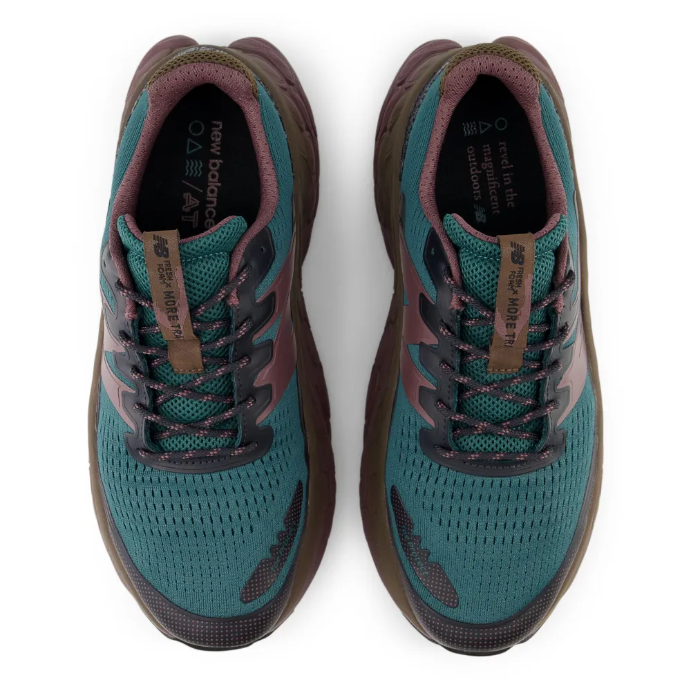 New Balance Fresh Foam More v3 Trail MTMORNAC / schwarz