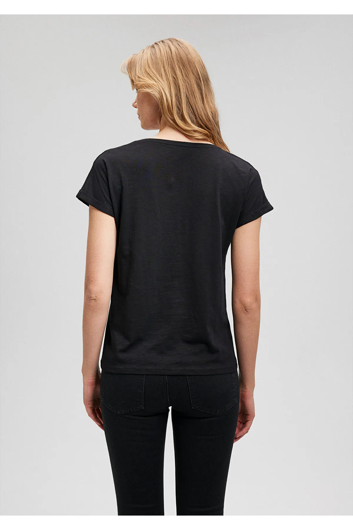 Mavi  Schwarzes T-Shirt mit Logodruck, Slim Fit / Slim Fit 166422-900