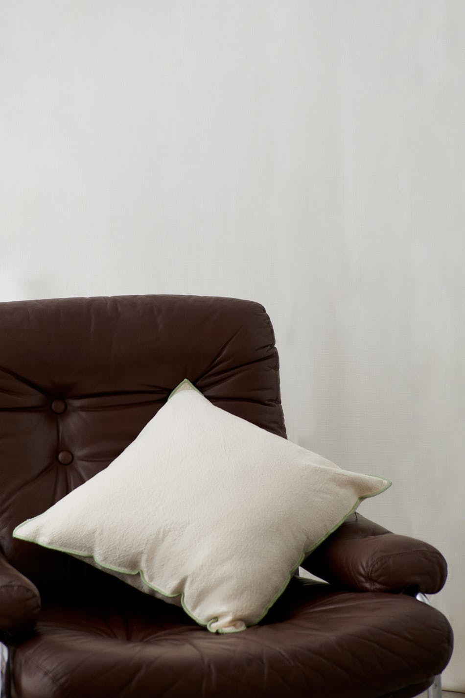 Contrast cushion cover