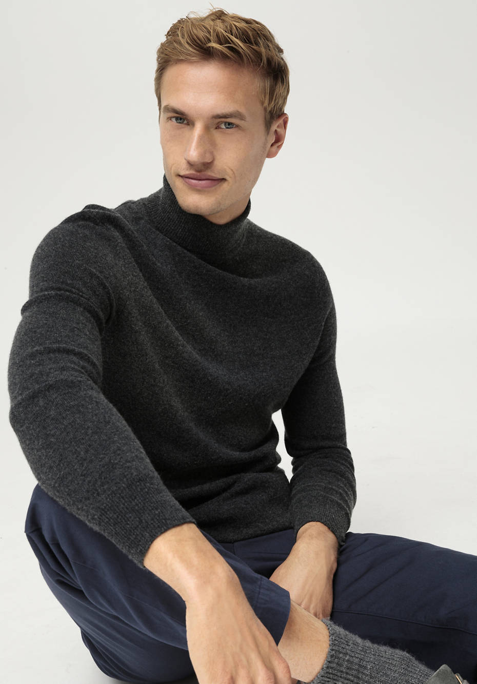 Rollkragen-Pullover aus Schurwolle mit Kaschmir
