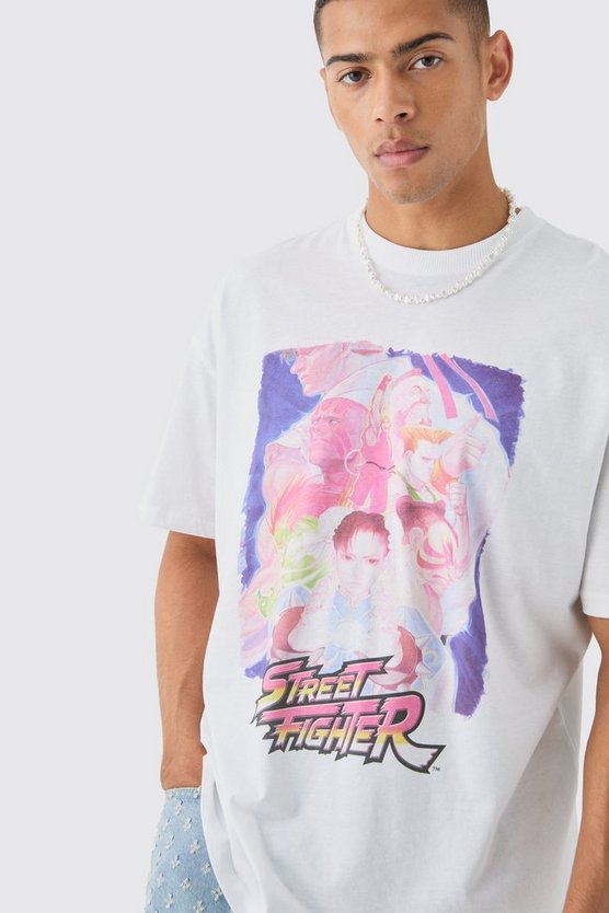 Oversize T-Shirt mit lizenziertem Street Fighter Print