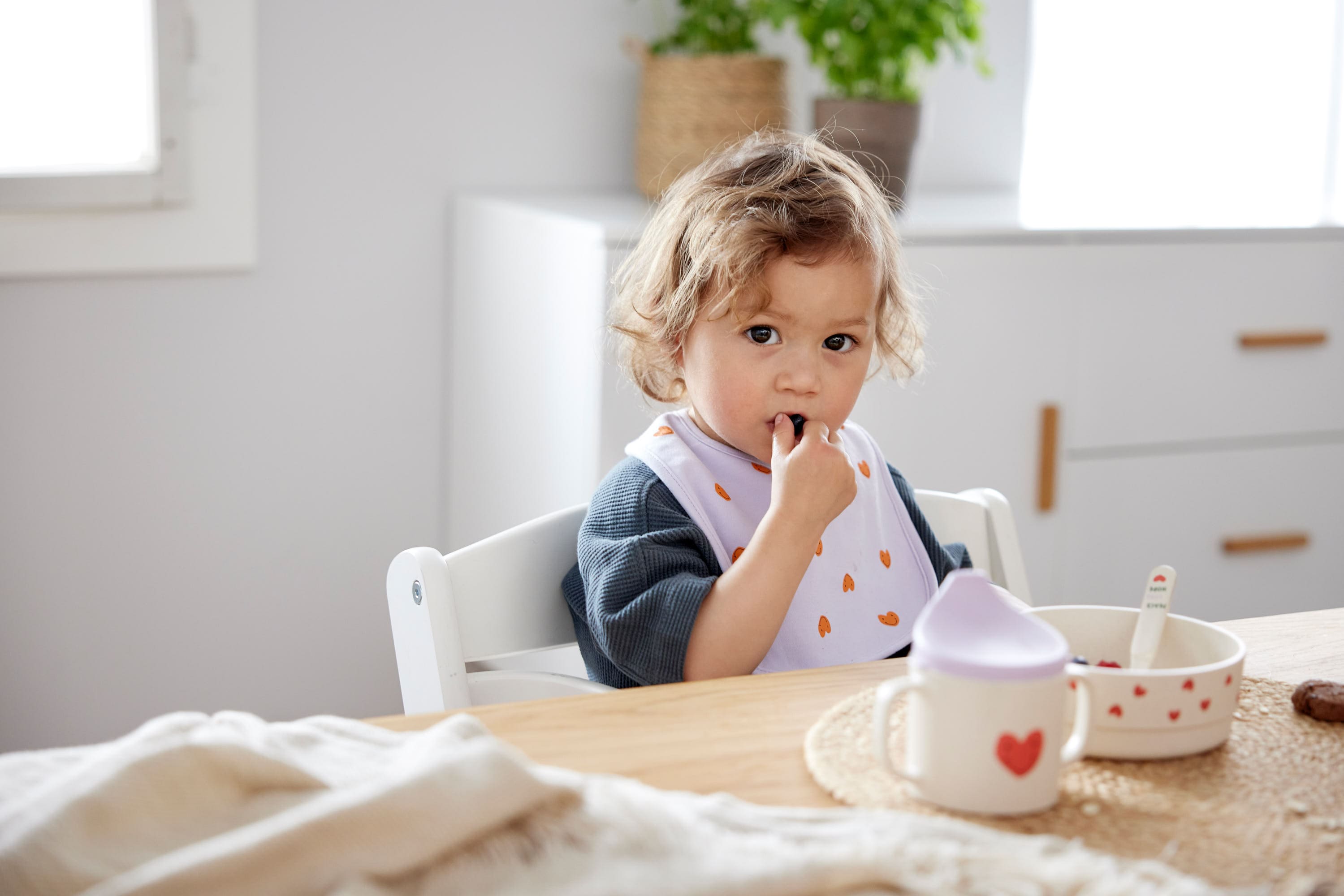 Kindergeschirr Set (Teller - Schüssel - Becher - Löffel) - Happy Rascals, Herz