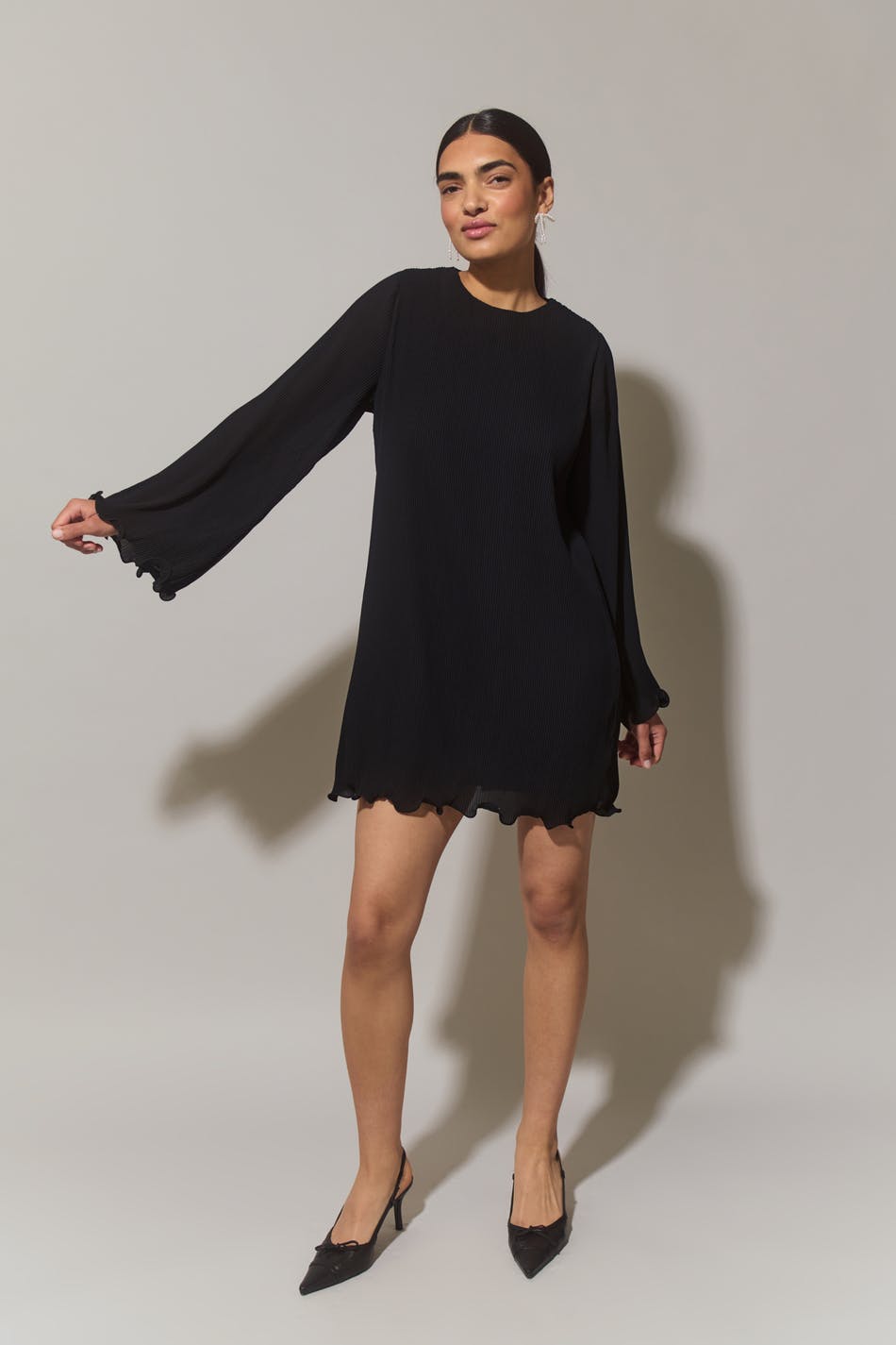 Pleated wave edge mini dress