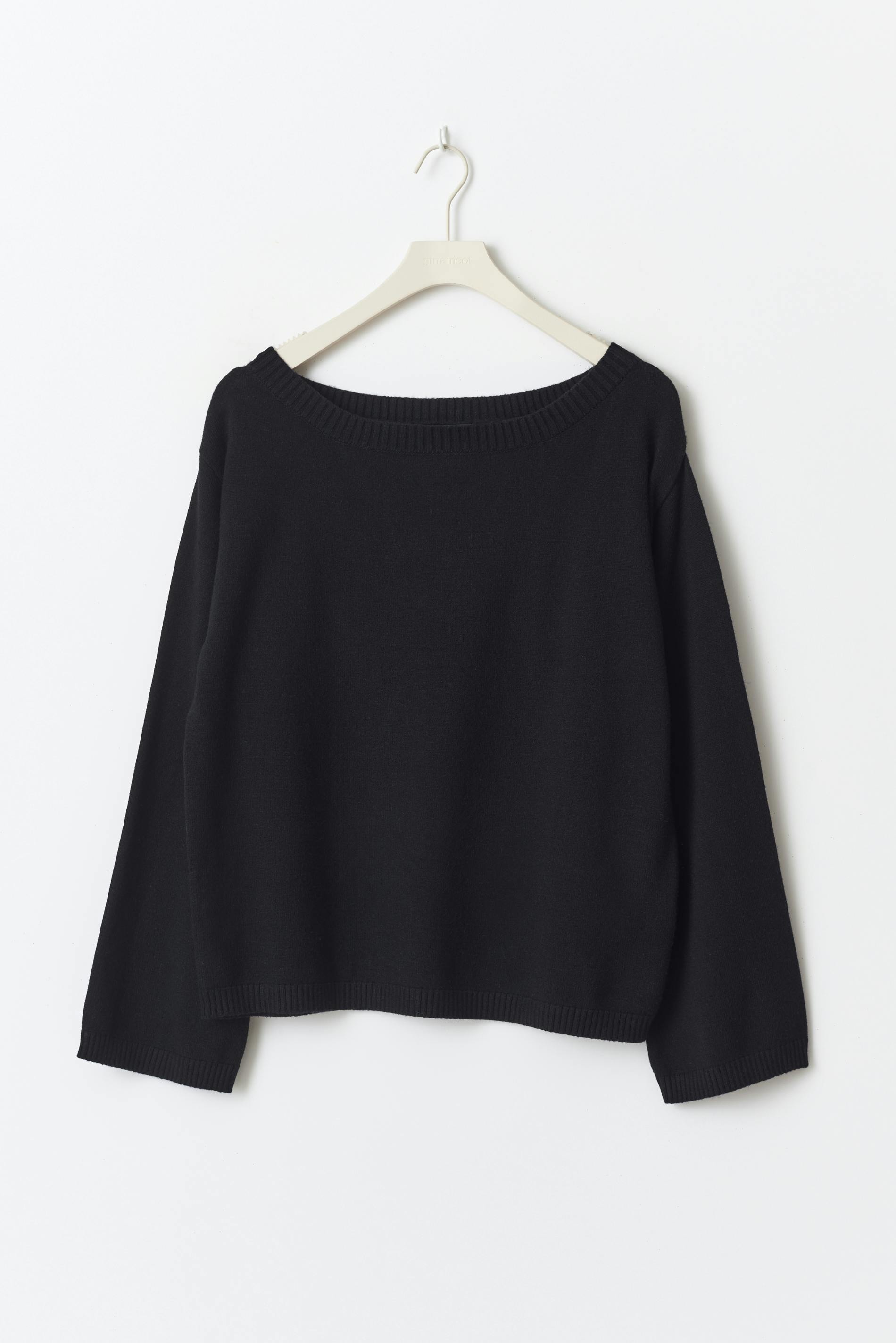 Knitted boatneck top