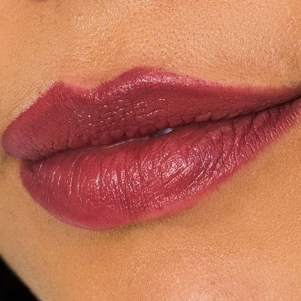 Gokos Lippenstift LipColor, mit pflegendem Bienenwachs - kein Austrocknen der Lippen