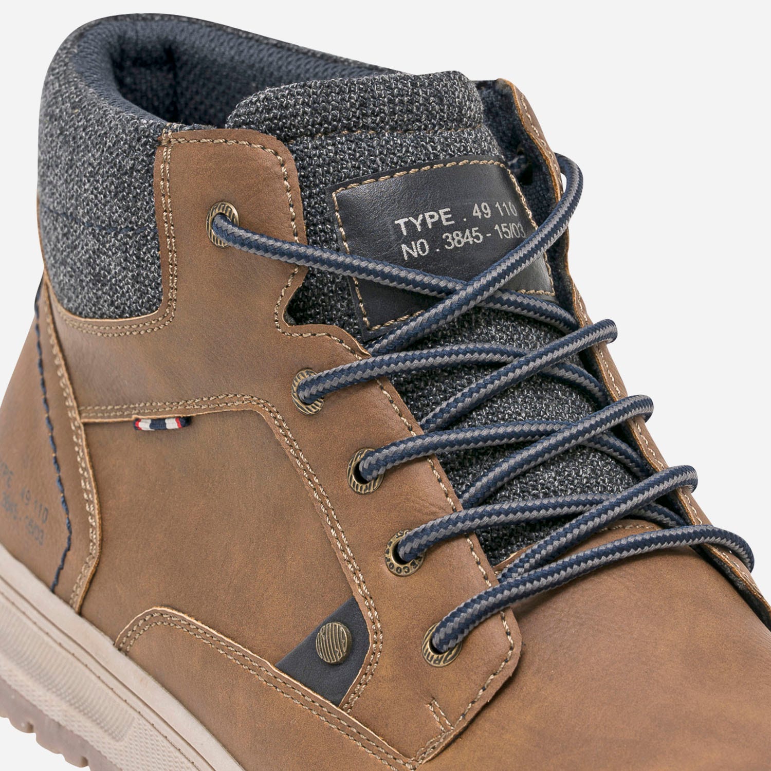 Boots à lacet marron avec col textile