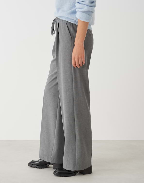 Bundfaltenhose Mutasi