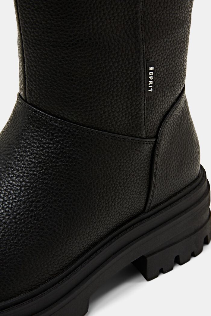 Grobe Boots in Lederoptik