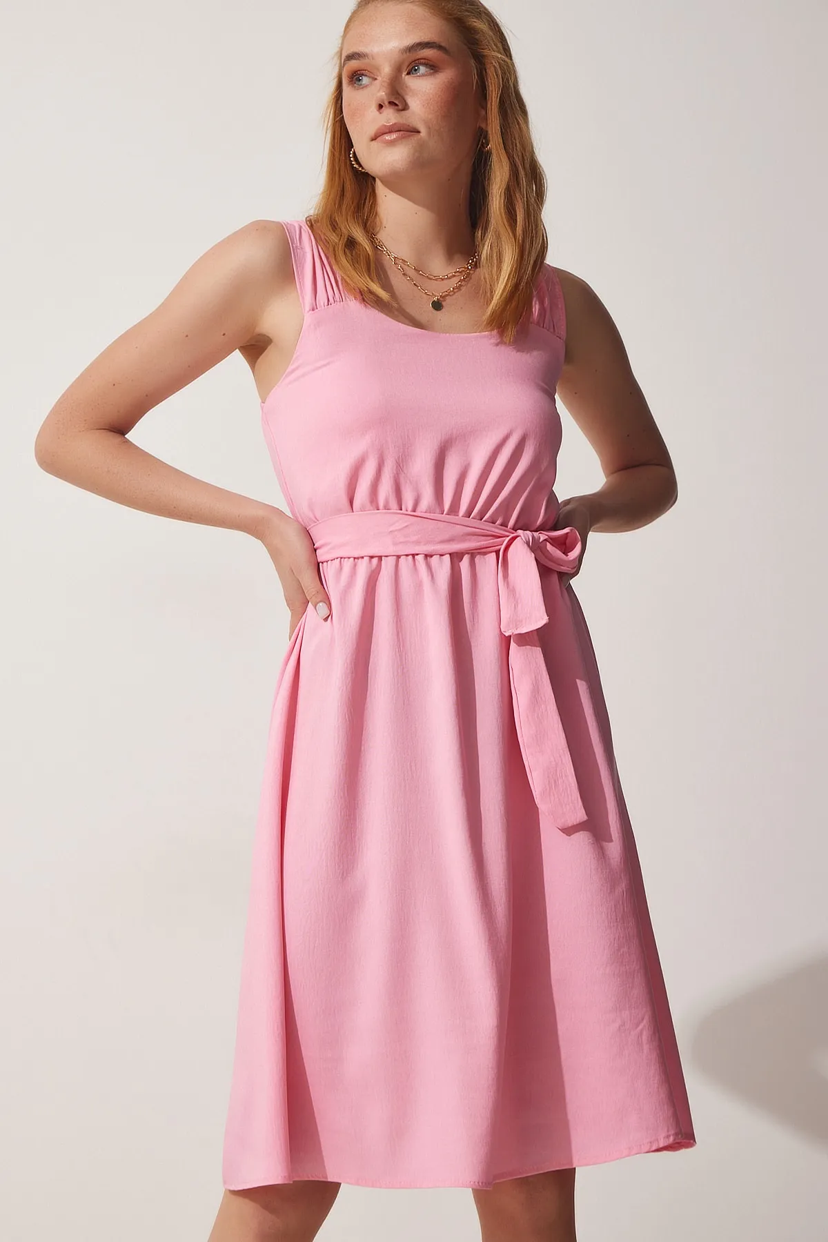 Happiness İstanbul  Rosa Sommer-Ayrobin-Kleid mit Riemen und Gürtel für Damen ZH00028
