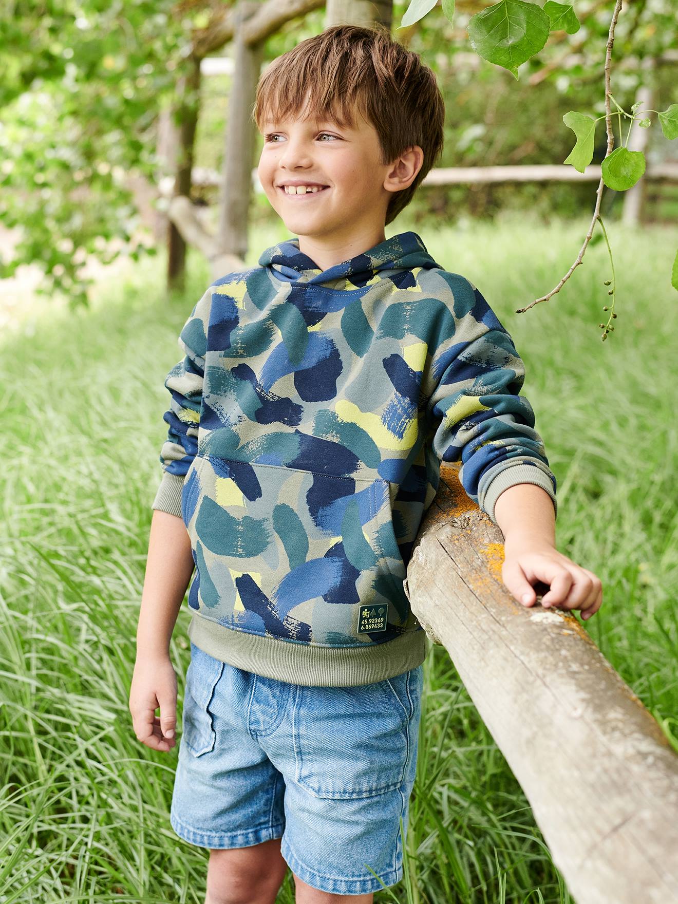 Vertbaudet Jungen Kapuzensweatshirt - grün bedruckt