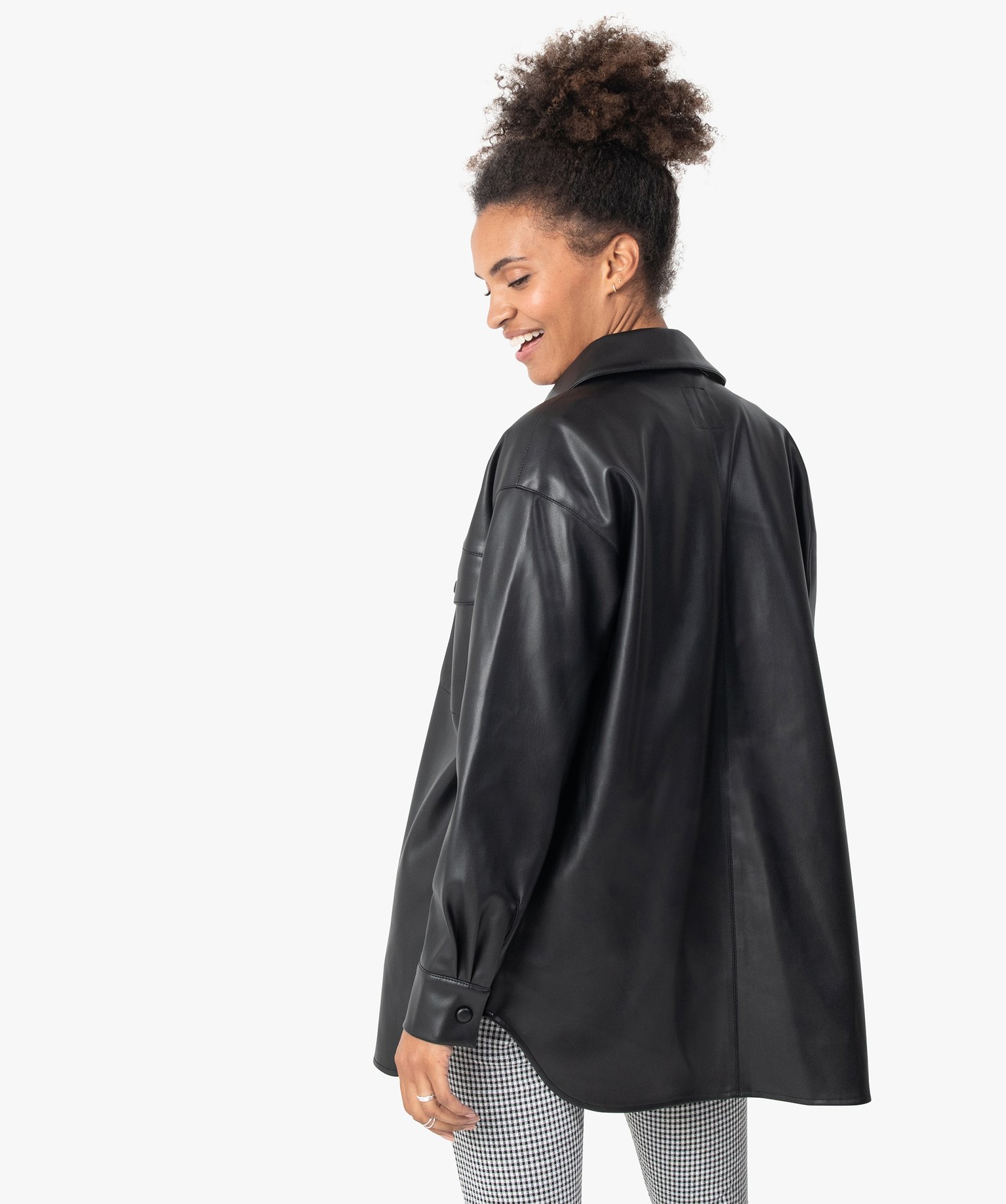 Veste femme forme chemise avec poches poitrine noir | GEMO