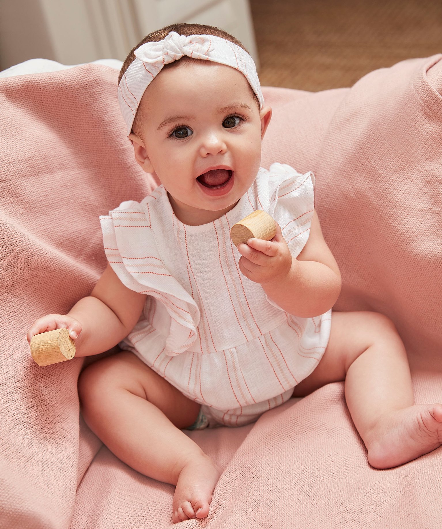 Ensemble bébé fille 2 pièces : combishort et bandeau à c... rose | GEMO