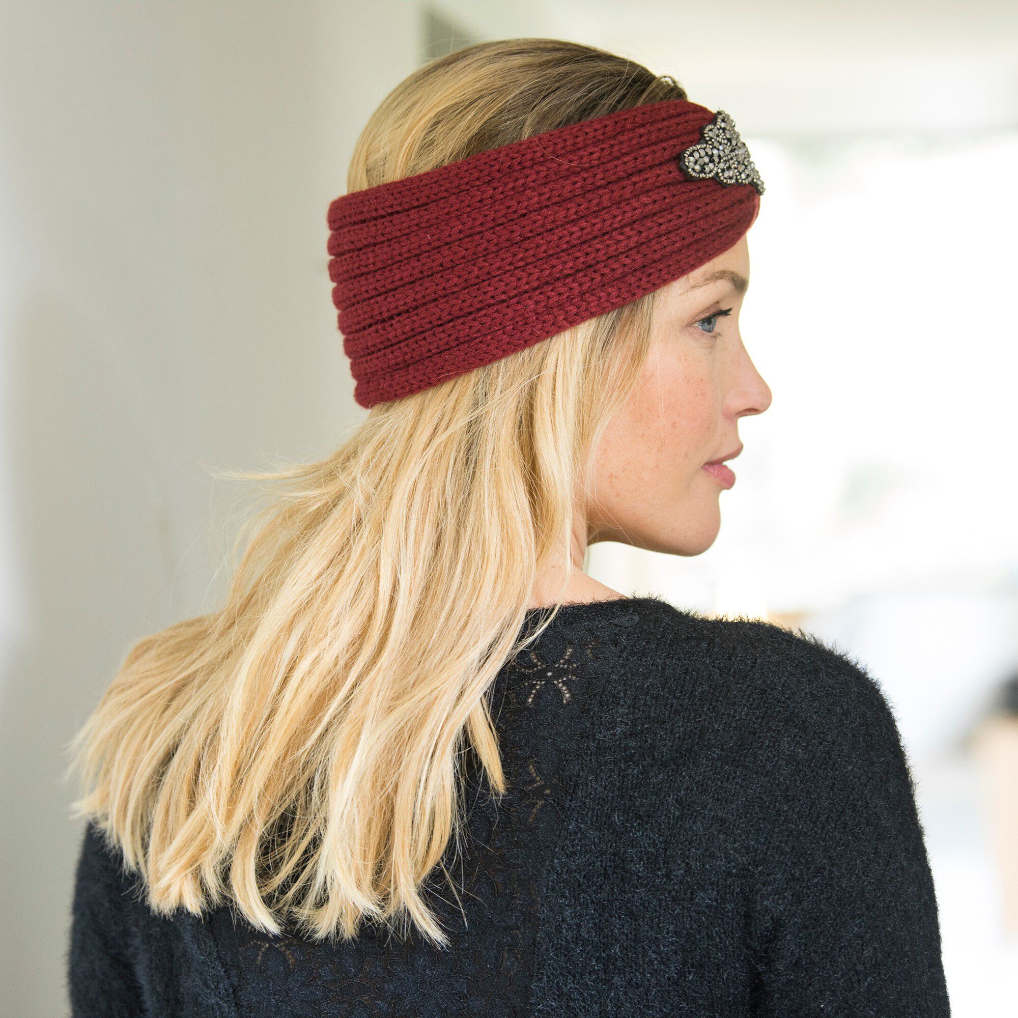 Headband en maille avec bijou